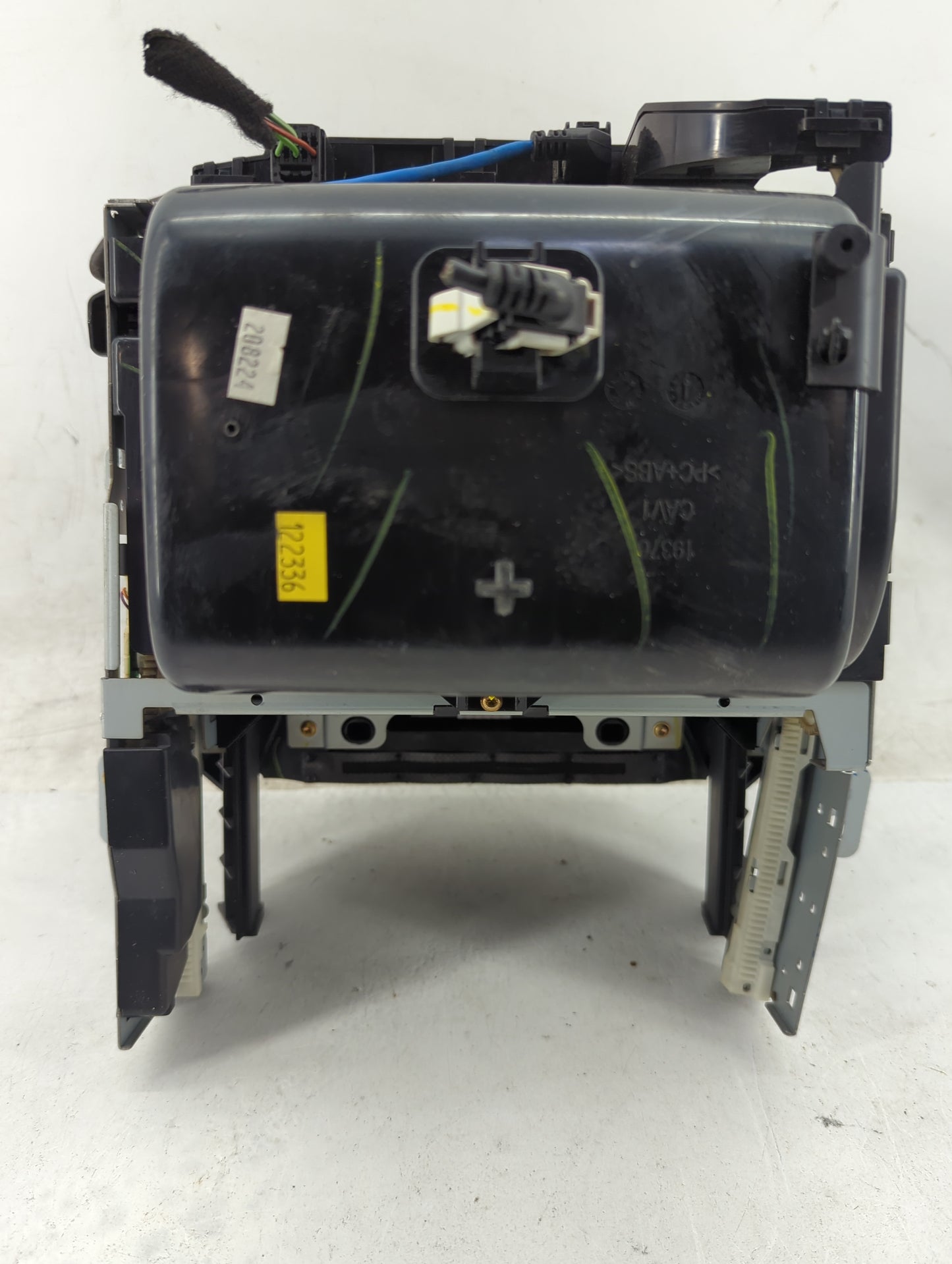 2015 Chevrolet Suburban 1500 Radio AM FM Cd Player Receiver Replacement P/N:23278778 Fits Fits 2013 2014 OEM Used Auto Parts