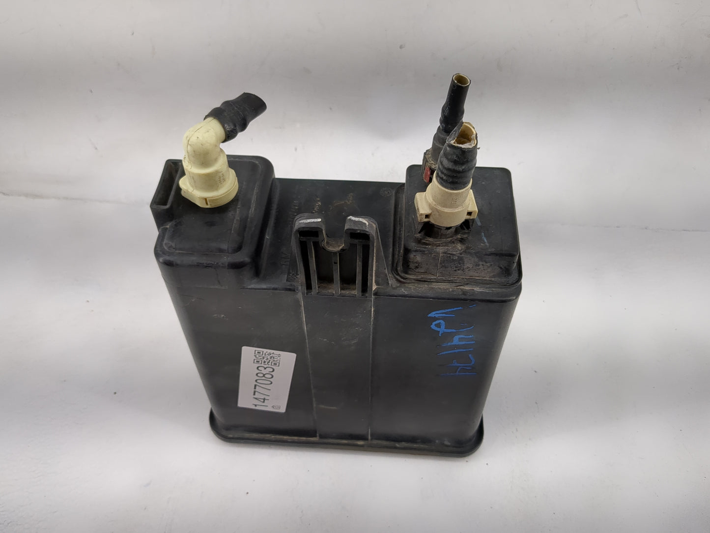 2015 Chevrolet Suburban 1500 Fuel Vapor Charcoal Canister - Oemusedautoparts1.com