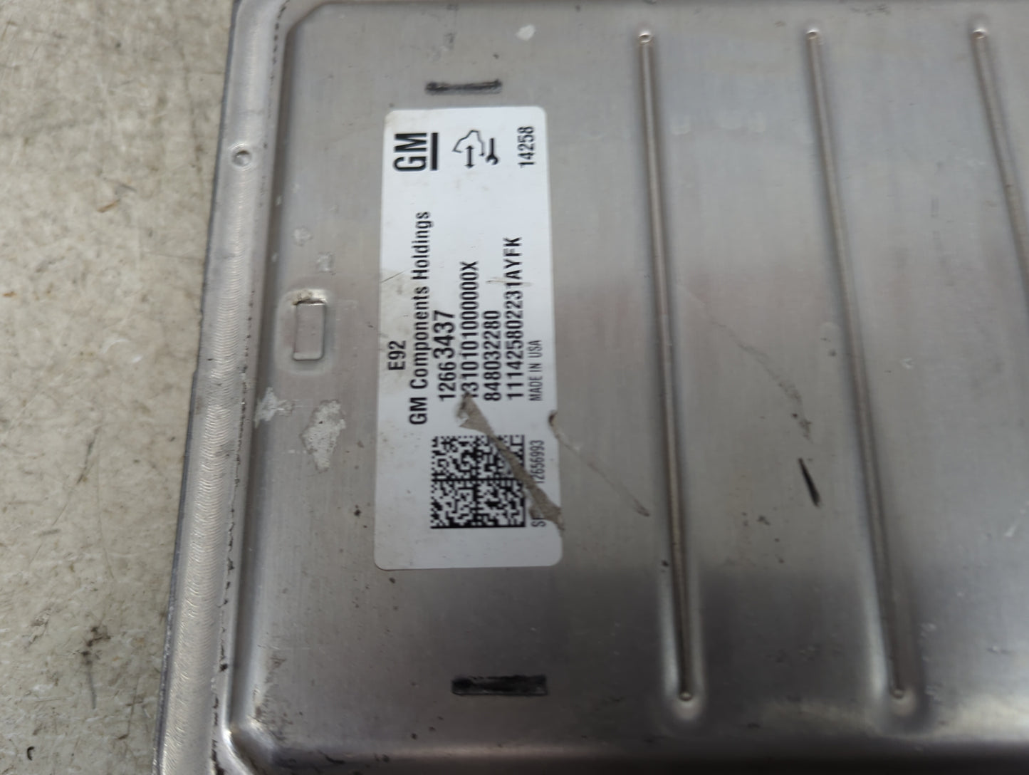 2015 Chevrolet Suburban 1500 PCM Engine Control Computer ECU ECM PCU OEM P/N:12663437 12659993 Fits Fits 2014 2016 OEM Used 