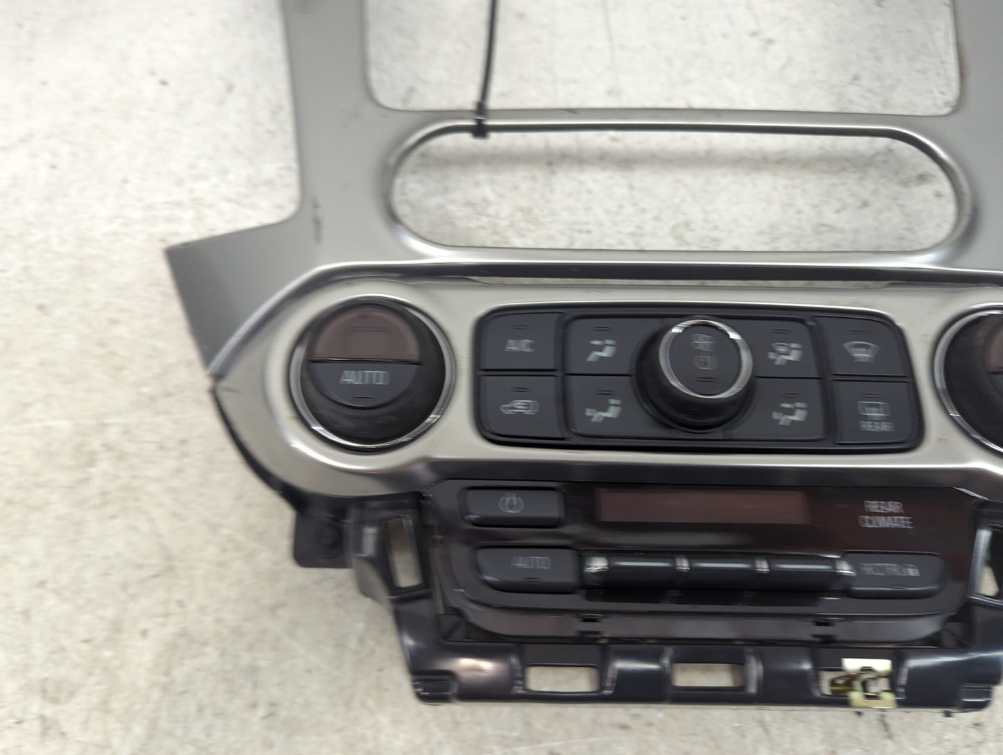 2015 Chevrolet Suburban 1500 Climate Control Module Temperature AC/Heater Replacement Fits Fits 2017 2018 2019 2020 OEM Used