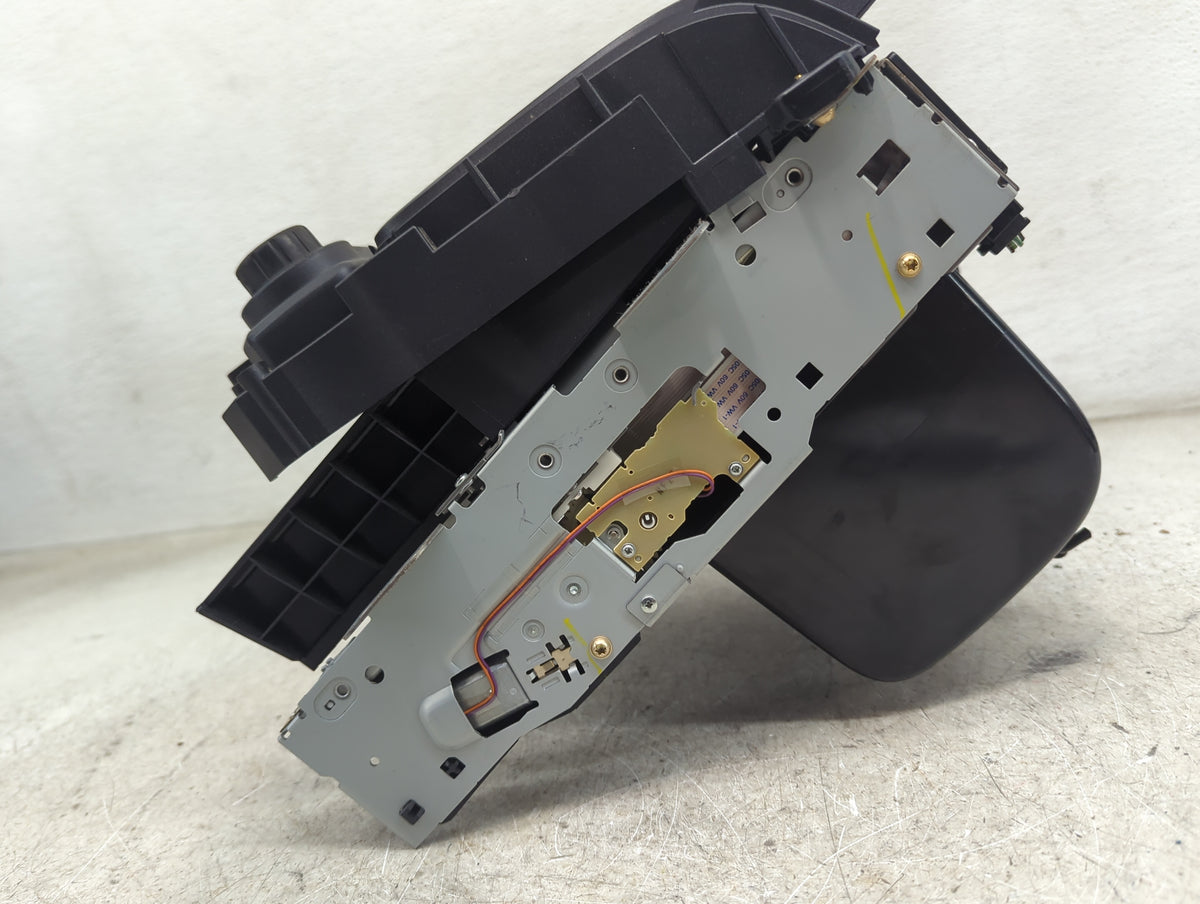 2015 Chevrolet Suburban 1500 Radio AM FM Cd Player Receiver Replacement Fits Fits 2013 2014 OEM Used Auto Parts - Oemusedaut