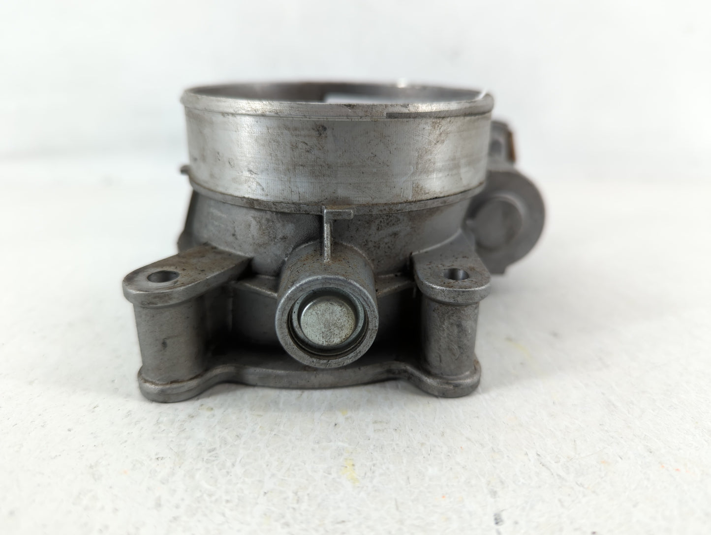 2015 Chevrolet Suburban 1500 Throttle Body P/N:12617792 Fits Fits 2014 2016 2017 2018 2019 2020 2021 2022 OEM Used Auto Part