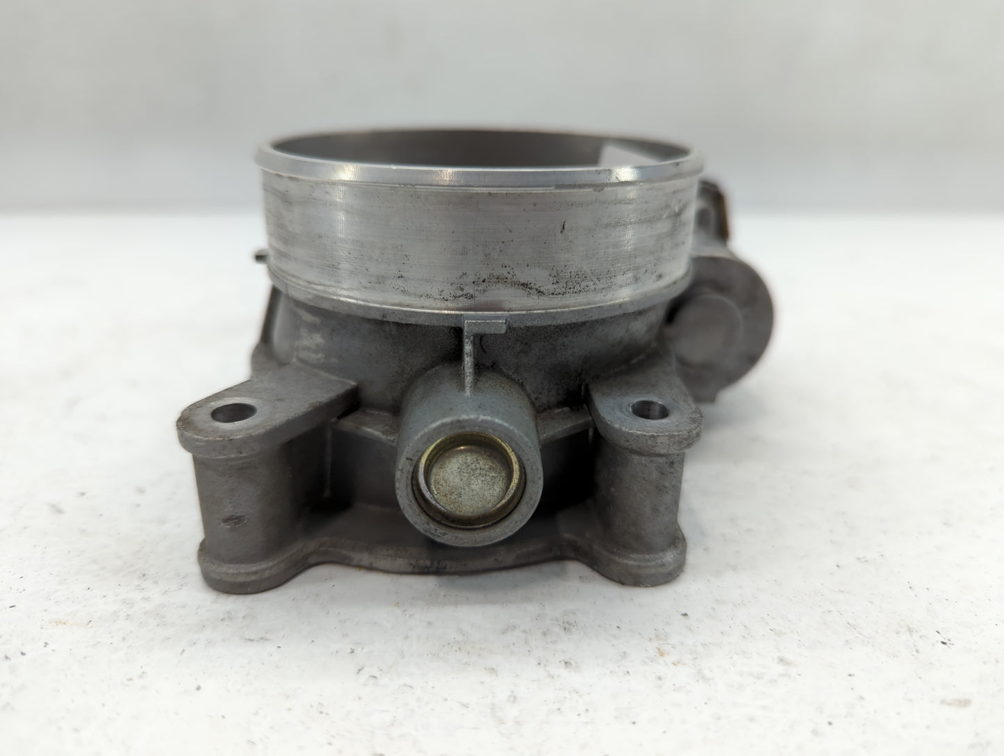 2015 Chevrolet Suburban 1500 Throttle Body P/N:12617792 Fits Fits 2014 2016 2017 2018 2019 2020 2021 2022 OEM Used Auto Part