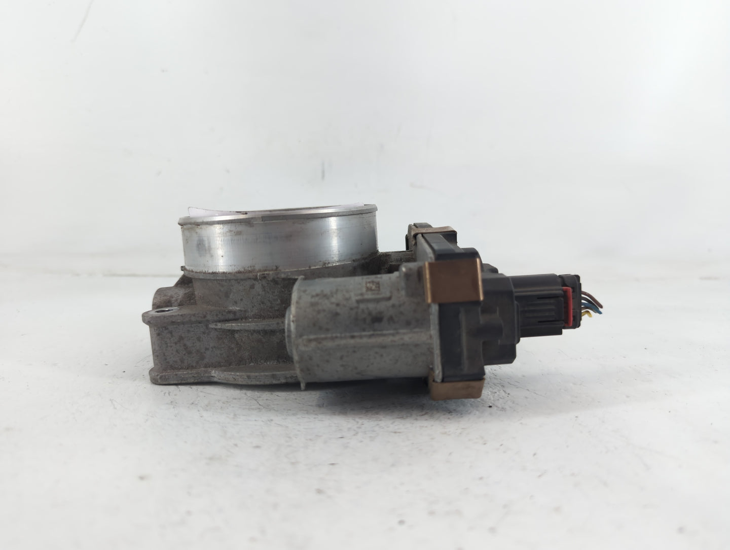 2015 Chevrolet Suburban 1500 Throttle Body P/N:12617792 Fits Fits 2014 2016 2017 2018 2019 2020 2021 2022 OEM Used Auto Part