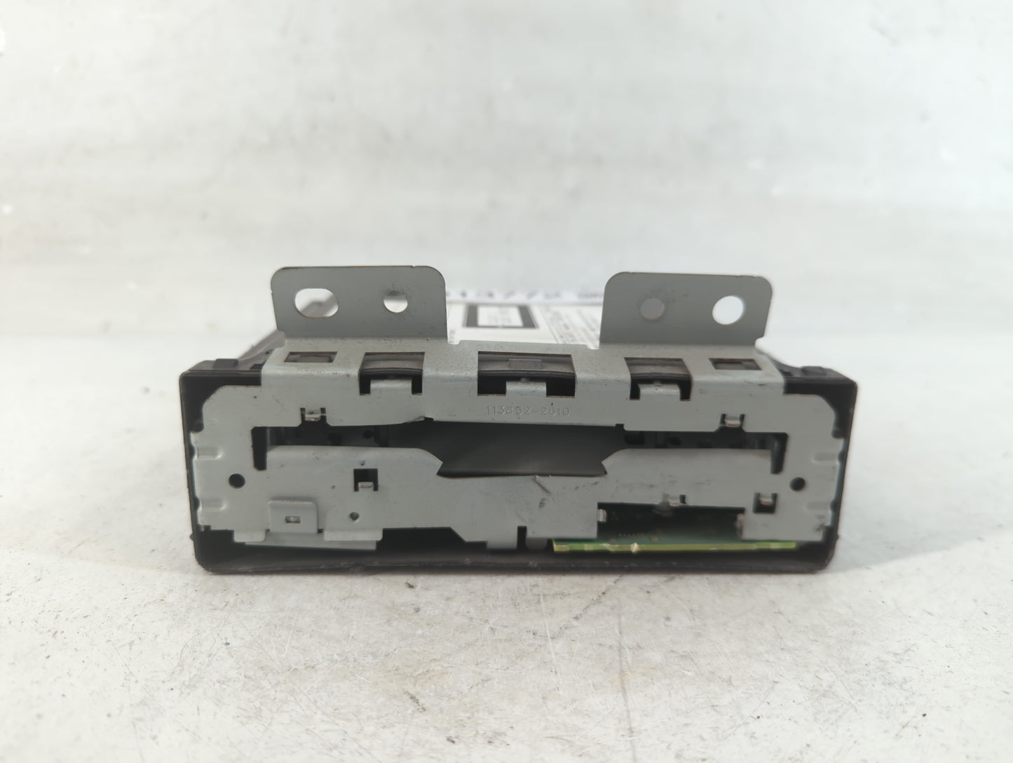 2015 Chevrolet Suburban 1500 Radio AM FM Cd Player Receiver Replacement P/N:13594480 Fits OEM Used Auto Parts - Oemusedautop