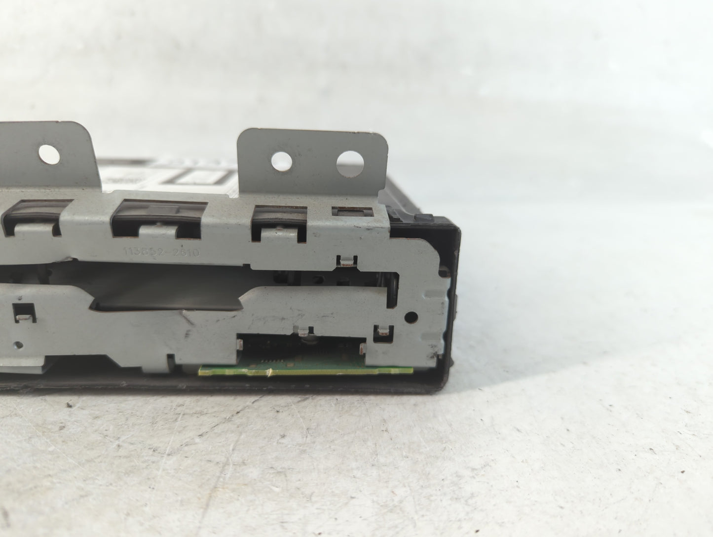 2015 Chevrolet Suburban 1500 Radio AM FM Cd Player Receiver Replacement P/N:13594480 Fits OEM Used Auto Parts - Oemusedautop