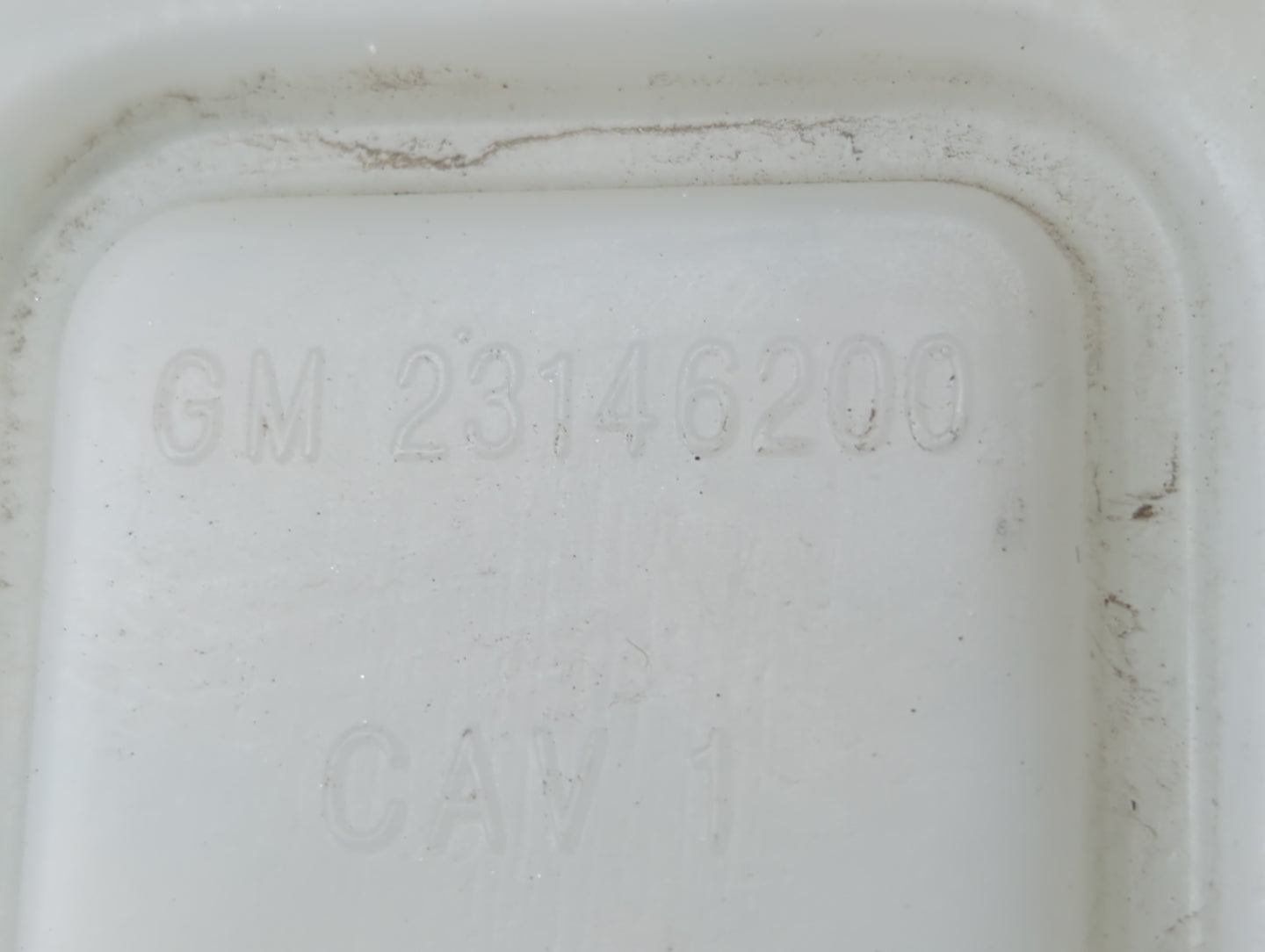 2015-2020 Chevrolet Tahoe Windshield Washer Fluid Reservoir Bottle Oem - Oemusedautoparts1.com