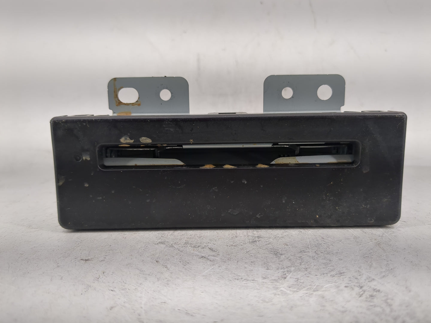 2015-2016 Chevrolet Tahoe Radio AM FM Cd Player Receiver Replacement P/N:13594480 Fits Fits 2015 2016 2017 2018 2019 2020 OE