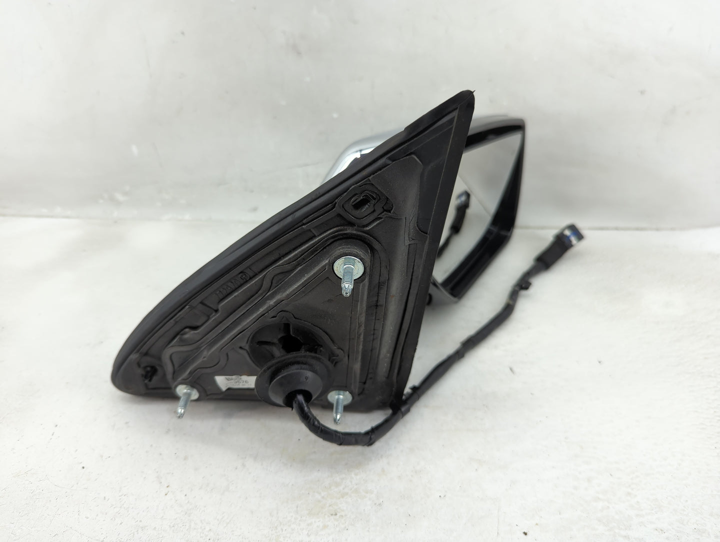 2015-2020 Chevrolet Tahoe Passenger Side View Mirror - Right Door Mirror OEM Used - Oemusedautoparts1.com
