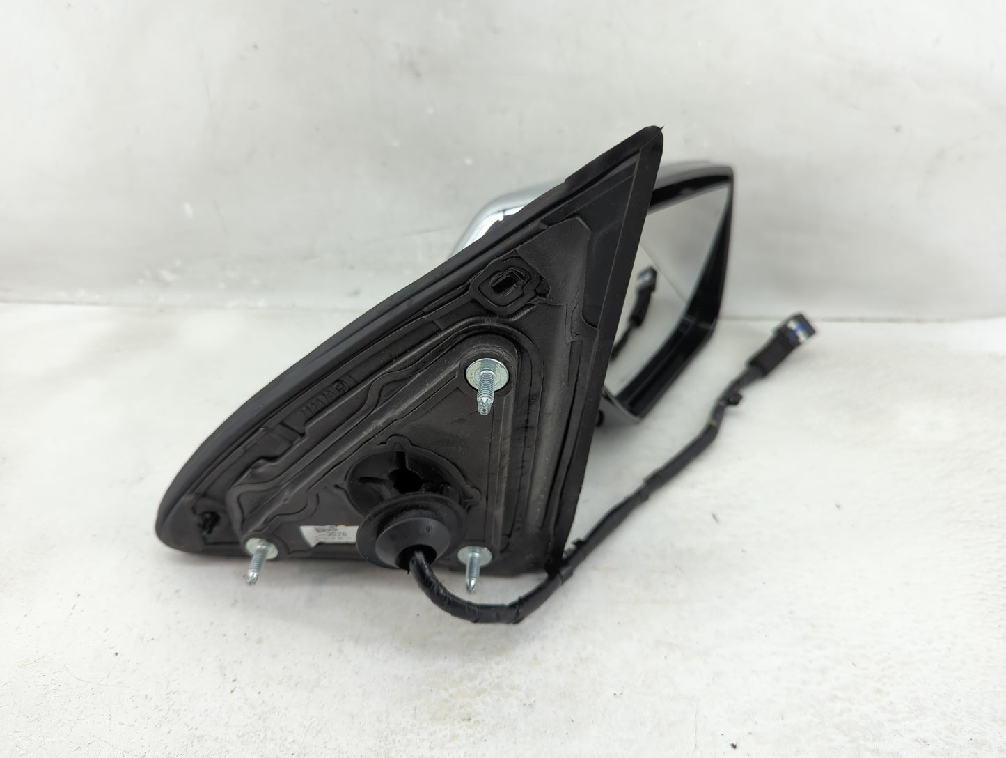 2015-2020 Chevrolet Tahoe Passenger Side View Mirror - Right Door Mirror OEM Used - Oemusedautoparts1.com