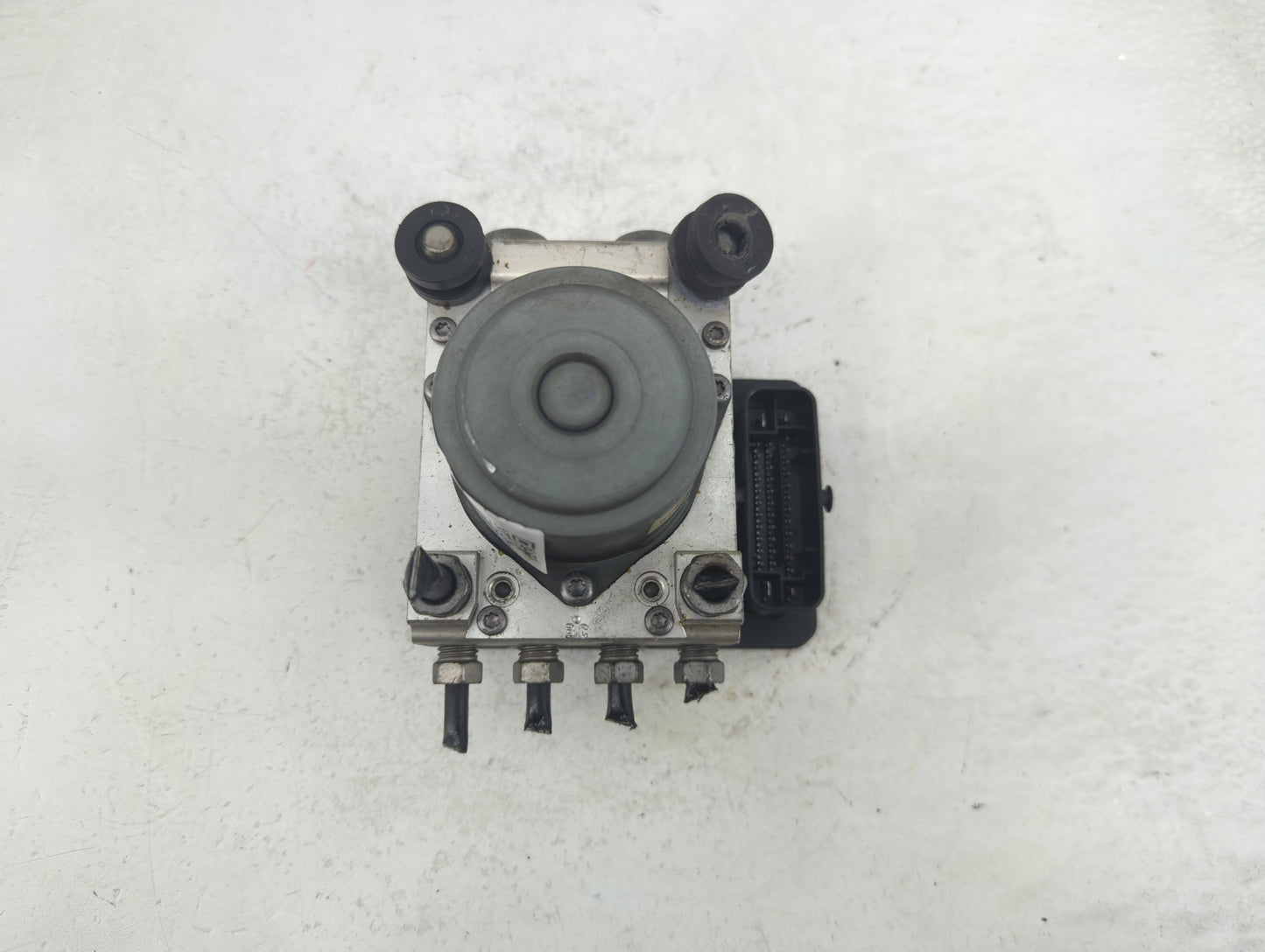 2016-2018 Chevrolet Tahoe ABS Pump Control Module Replacement P/N:122505659 23255028 Fits Fits 2016 2017 2018 OEM Used Auto 