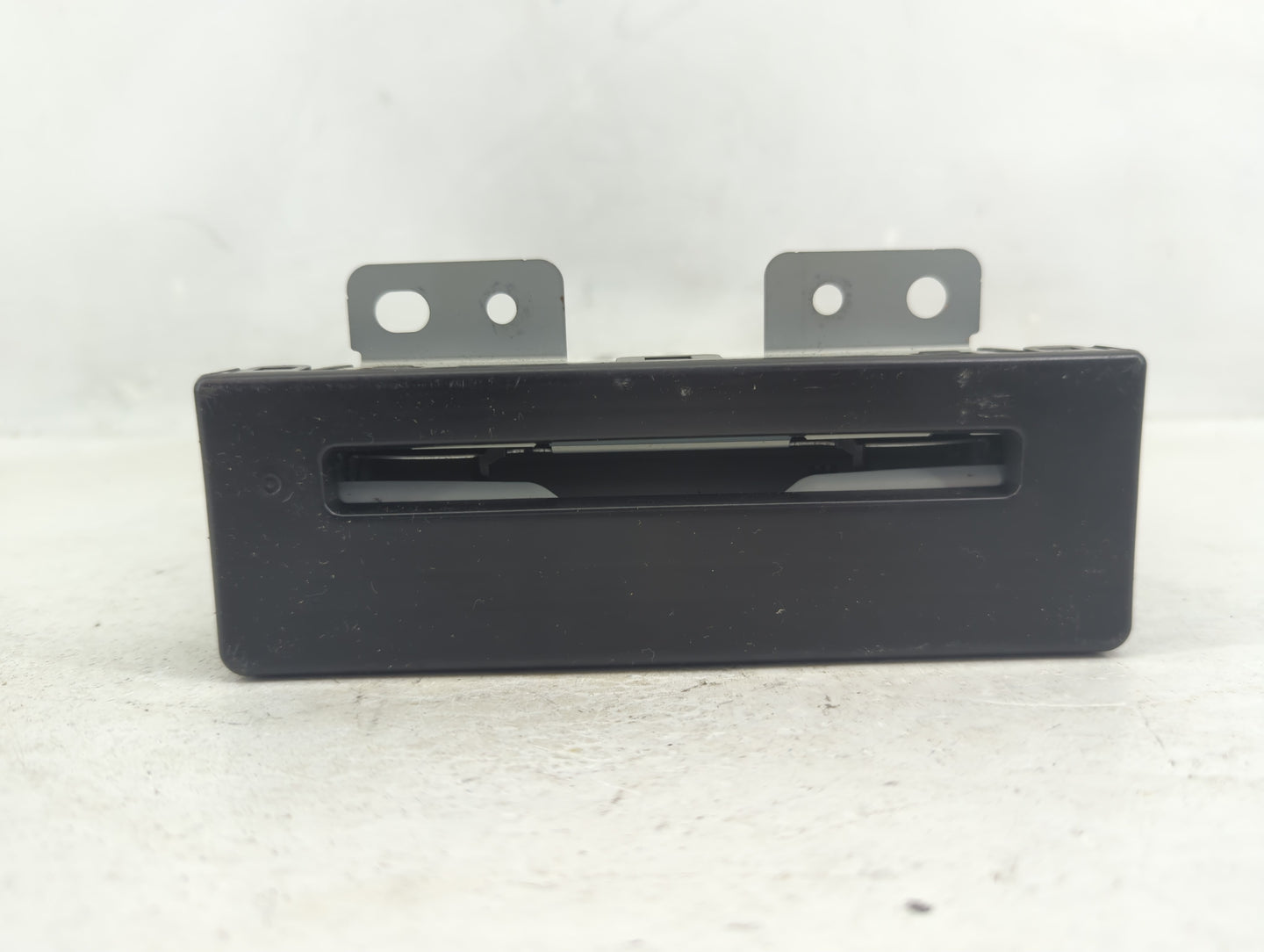 2015-2016 Chevrolet Tahoe Radio AM FM Cd Player Receiver Replacement P/N:13594480 Fits Fits 2015 2016 2017 2018 2019 2020 OE