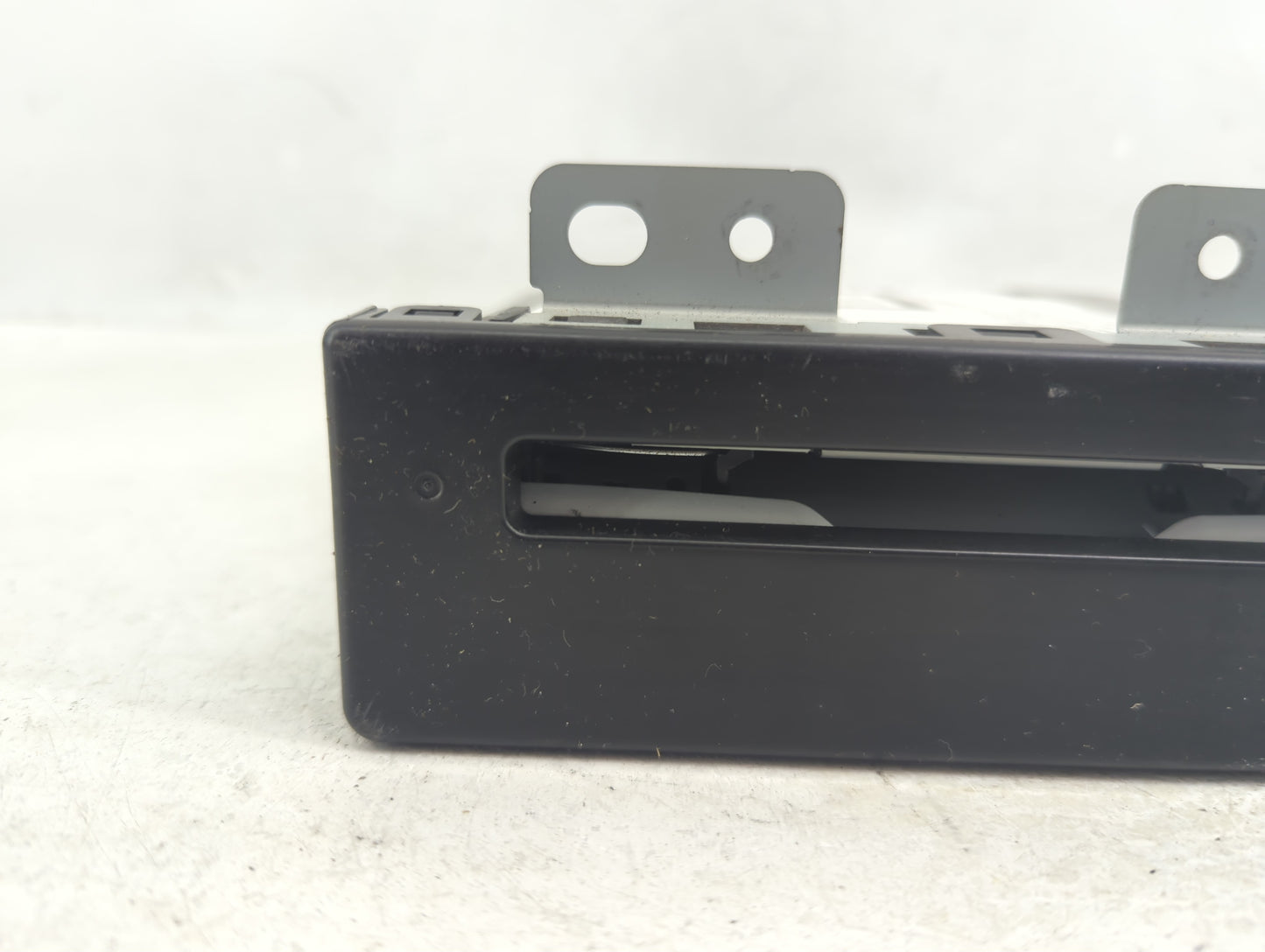 2015-2016 Chevrolet Tahoe Radio AM FM Cd Player Receiver Replacement P/N:13594480 Fits Fits 2015 2016 2017 2018 2019 2020 OE