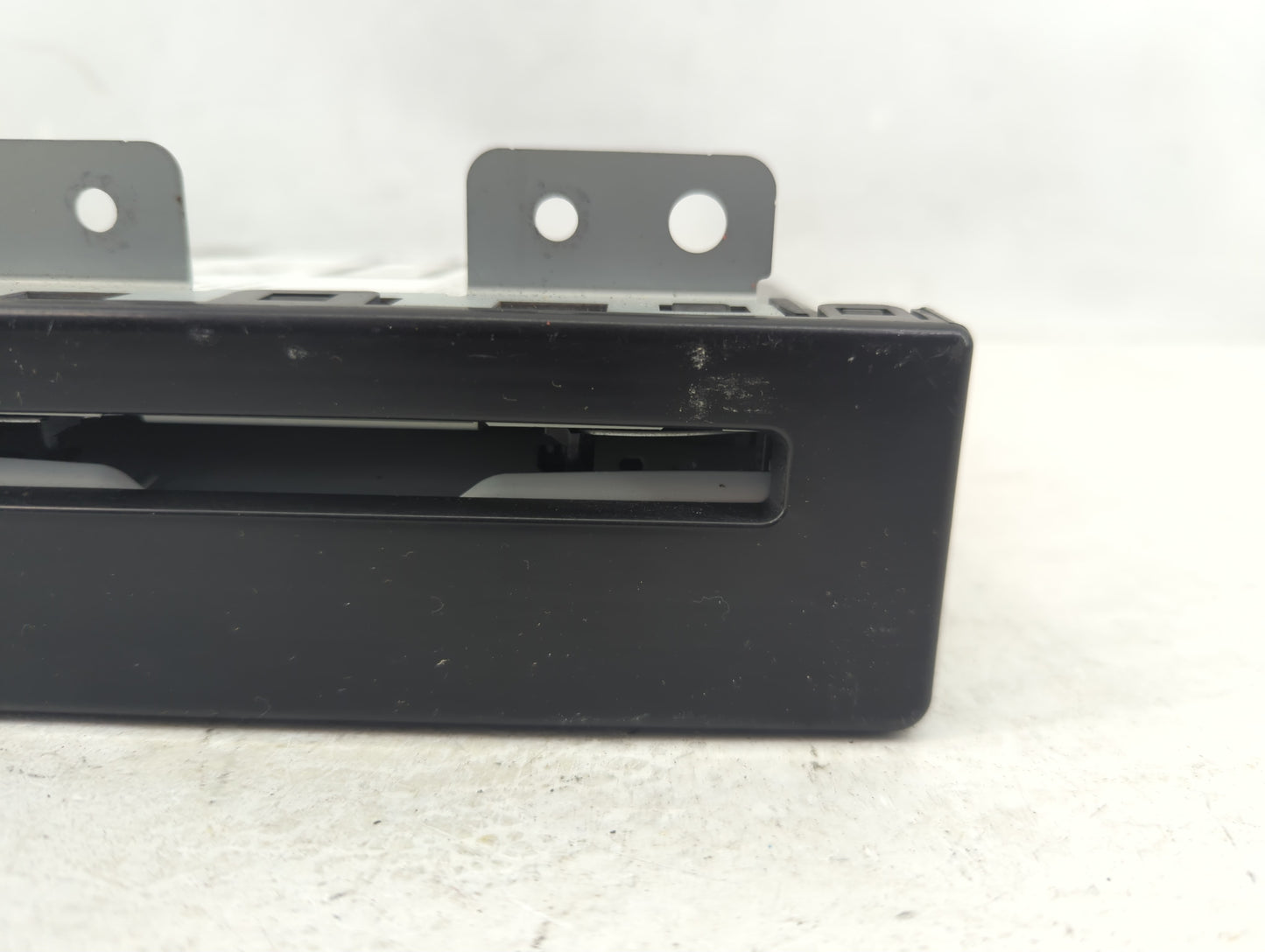 2015-2016 Chevrolet Tahoe Radio AM FM Cd Player Receiver Replacement P/N:13594480 Fits Fits 2015 2016 2017 2018 2019 2020 OE