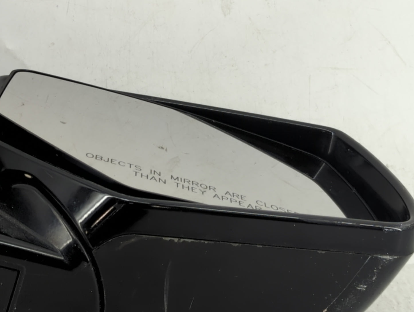 2015-2016 Chevrolet Tahoe Passenger Side View Mirror - Right Door Mirror OEM Used - Oemusedautoparts1.com