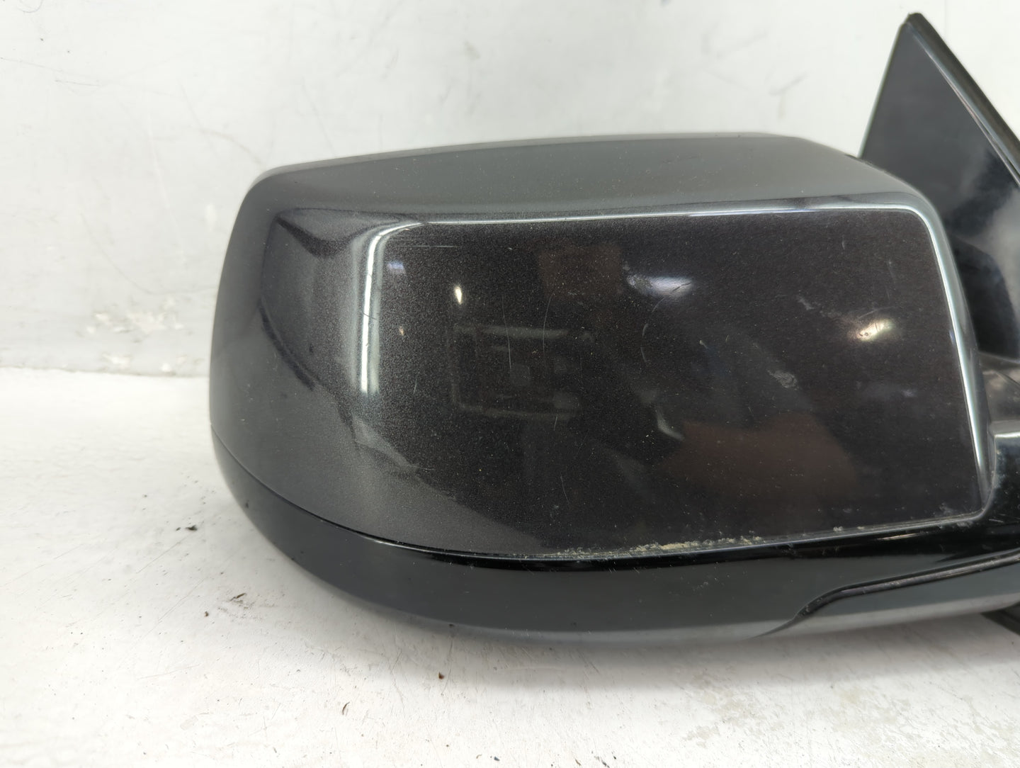 2015-2020 Chevrolet Tahoe Passenger Side View Mirror - Right Door Mirror OEM Used - Oemusedautoparts1.com