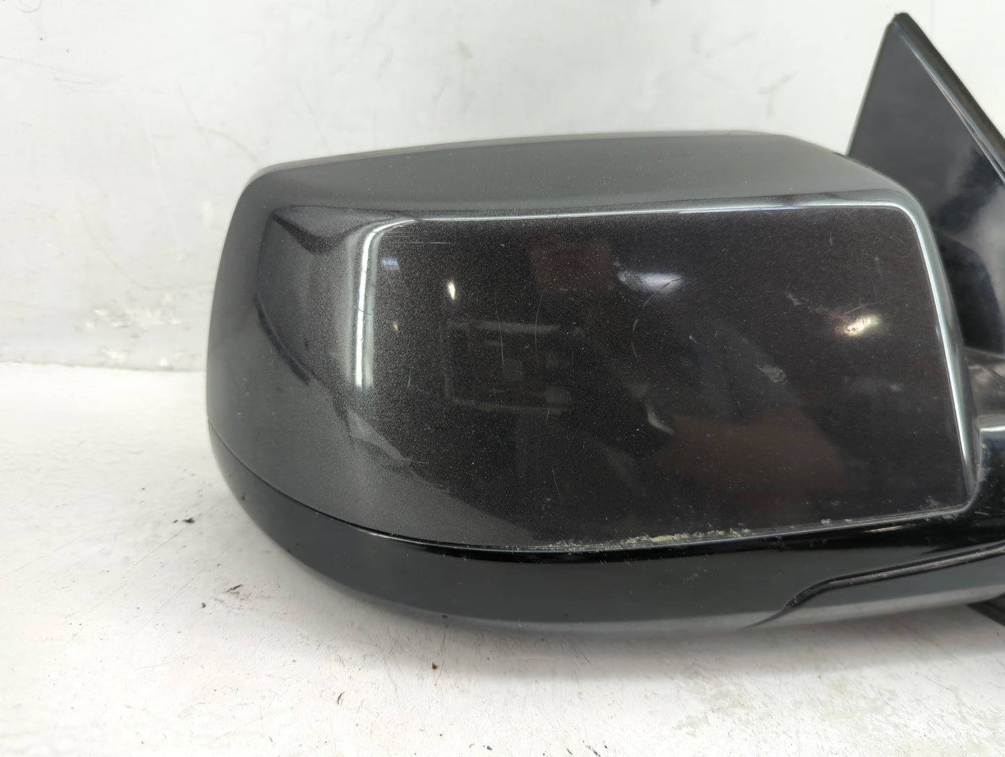 2015-2020 Chevrolet Tahoe Passenger Side View Mirror - Right Door Mirror OEM Used - Oemusedautoparts1.com