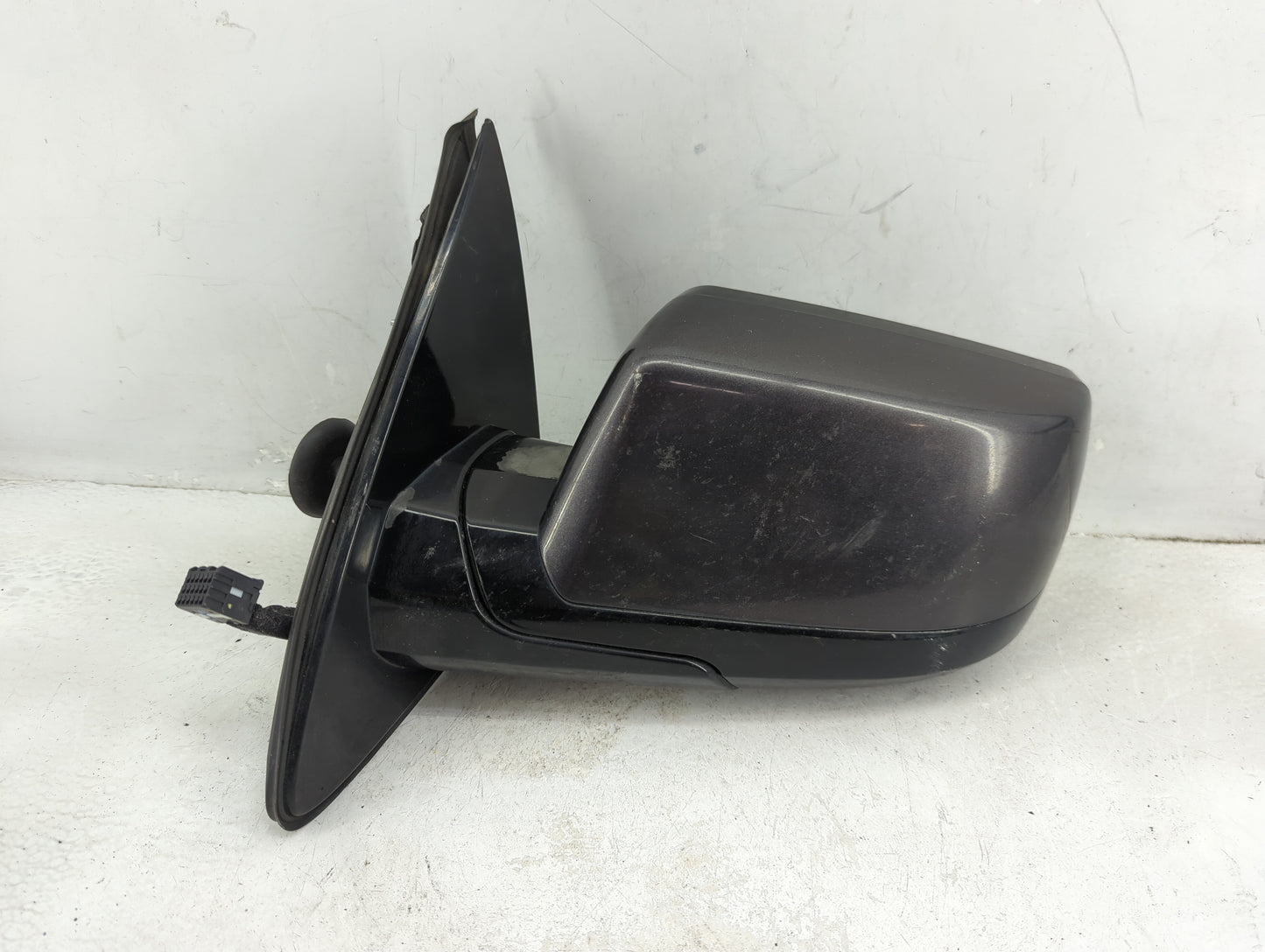 2015-2020 Chevrolet Tahoe Driver Side View Mirror - Left Door Mirror OEM Used - Oemusedautoparts1.com