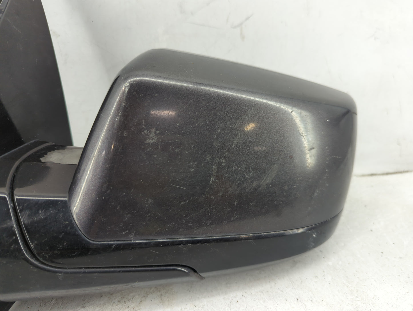 2015-2020 Chevrolet Tahoe Driver Side View Mirror - Left Door Mirror OEM Used - Oemusedautoparts1.com