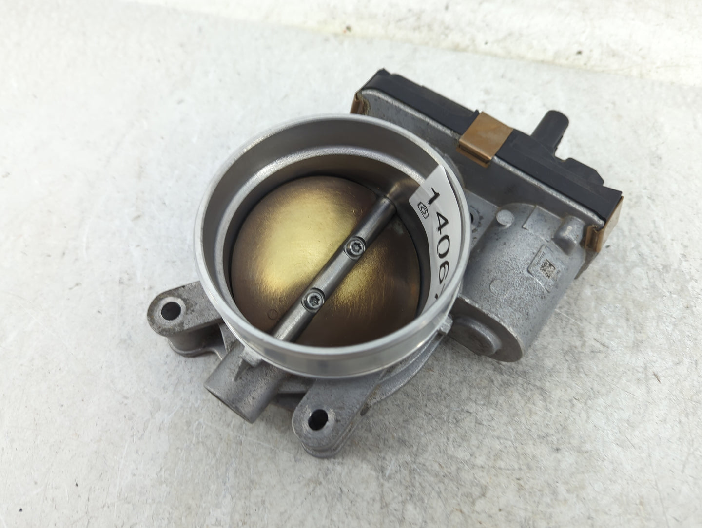 2015-2022 Chevrolet Tahoe Throttle Body P/N:12617792 Fits Fits 2014 2015 2016 2017 2018 2019 2020 2021 2022 OEM Used Auto Pa