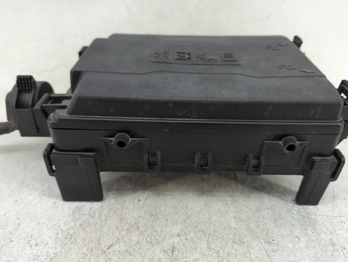 2015-2020 Chevrolet Tahoe Fusebox Fuse Box Panel Relay Module P/N:718845576 23225905 Fits Fits 2015 2016 2017 2018 2019 2020