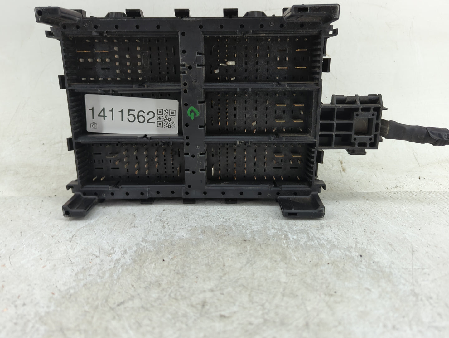 2015-2020 Chevrolet Tahoe Fusebox Fuse Box Panel Relay Module P/N:718845576 23225905 Fits Fits 2015 2016 2017 2018 2019 2020