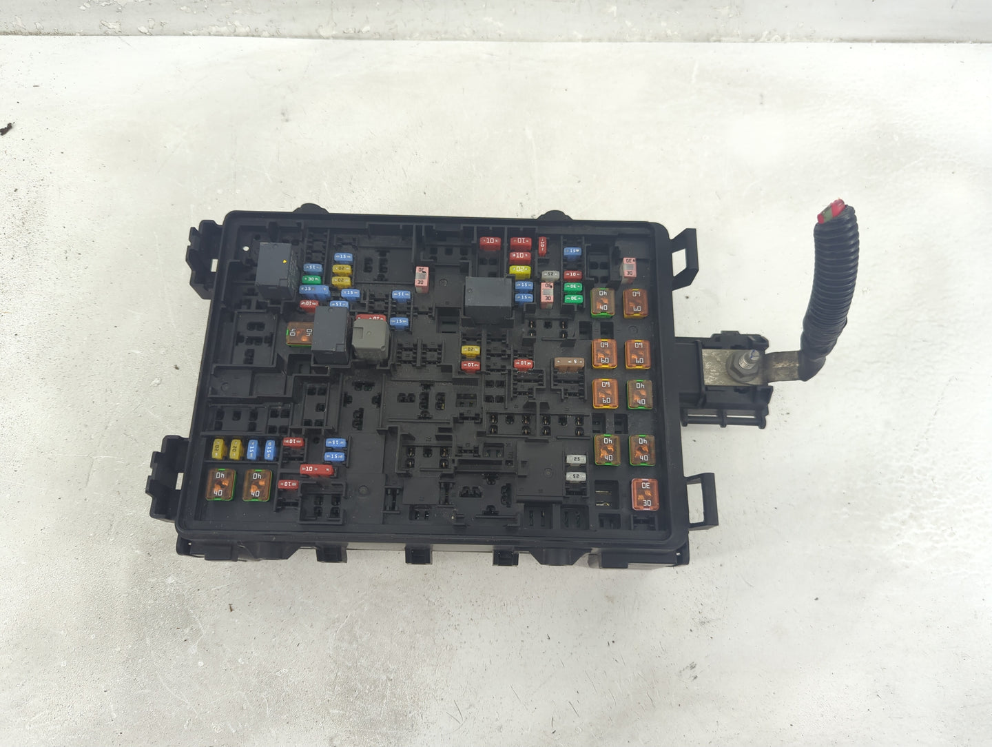 2015-2020 Chevrolet Tahoe Fusebox Fuse Box Panel Relay Module P/N:23418066 Fits Fits 2015 2016 2017 2018 2019 2020 OEM Used 
