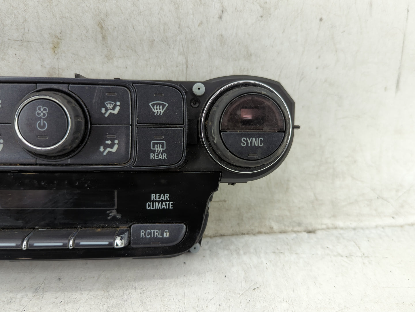 2017-2020 Chevrolet Tahoe Climate Control Module Temperature AC/Heater Replacement P/N:815372982 23449657 Fits OEM Used Auto