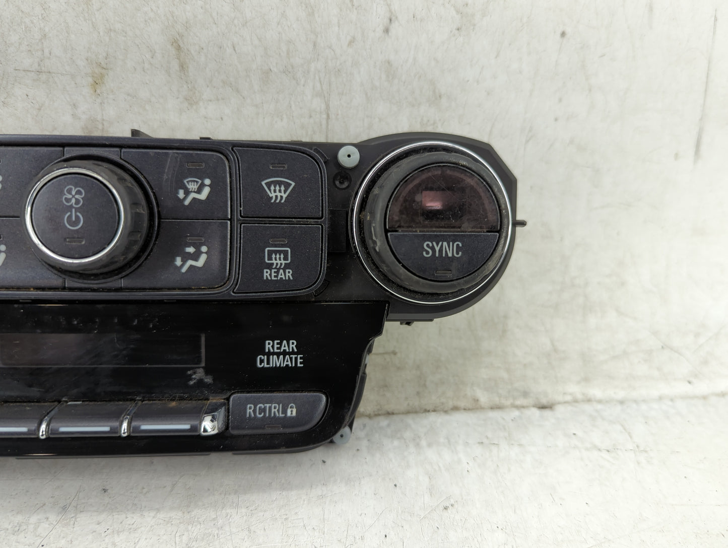 2017-2020 Chevrolet Tahoe Climate Control Module Temperature AC/Heater Replacement P/N:815372982 23449657 Fits OEM Used Auto