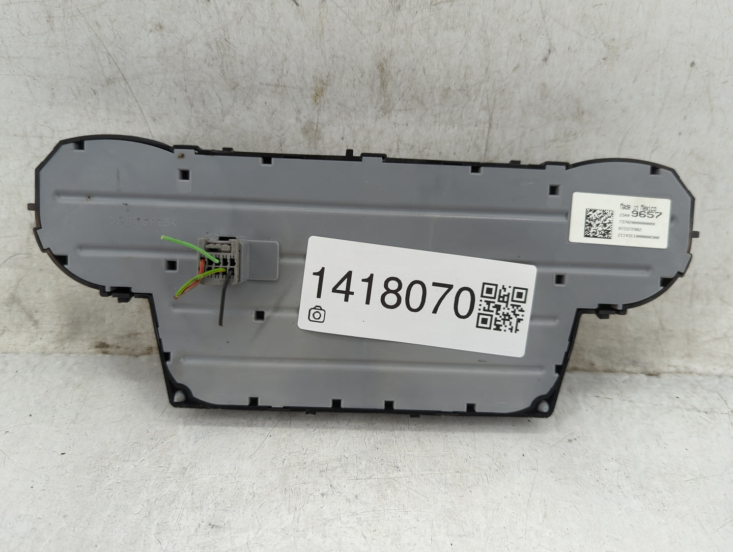 2017-2020 Chevrolet Tahoe Climate Control Module Temperature AC/Heater Replacement P/N:815372982 23449657 Fits OEM Used Auto