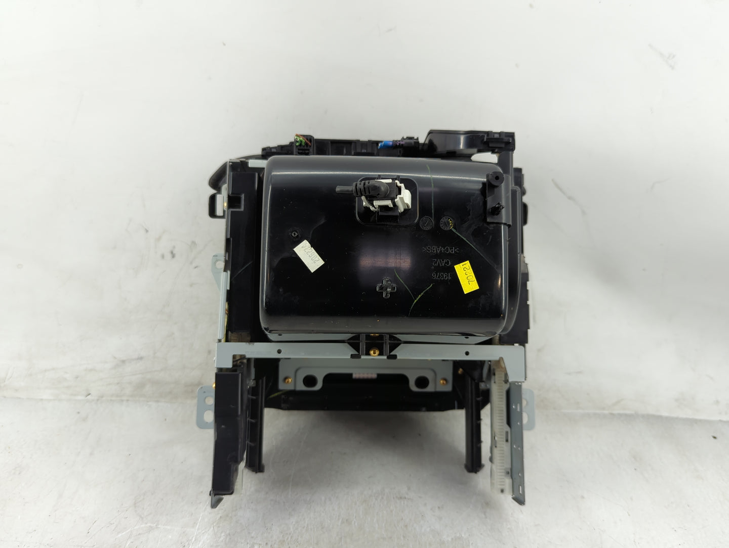 2015 Chevrolet Tahoe Radio AM FM Cd Player Receiver Replacement P/N:23235636 Fits OEM Used Auto Parts - Oemusedautoparts1.co