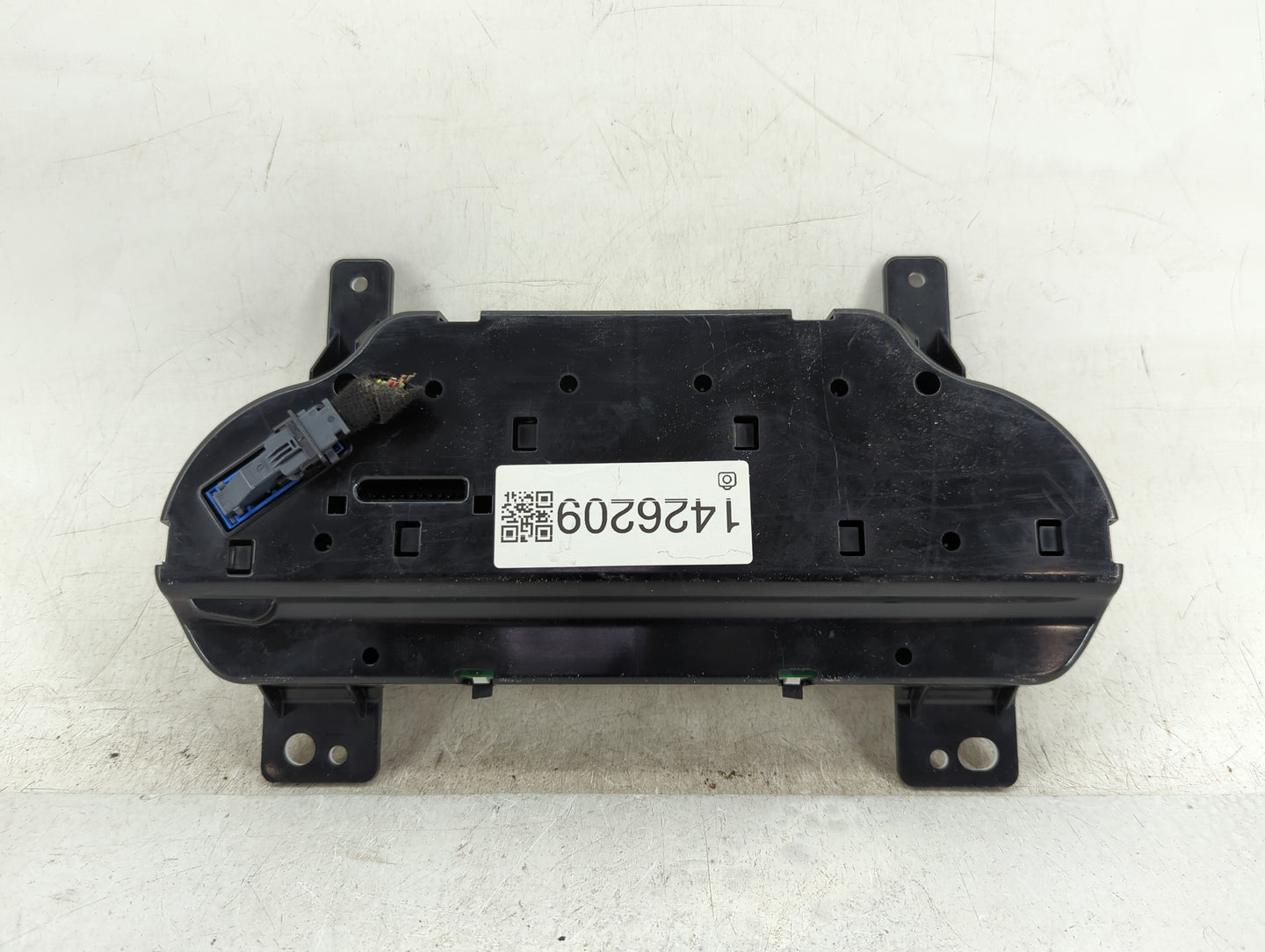2015 Chevrolet Tahoe Instrument Cluster Speedometer Gauges P/N:23259635 Fits Fits 2014 OEM Used Auto Parts - Oemusedautopart