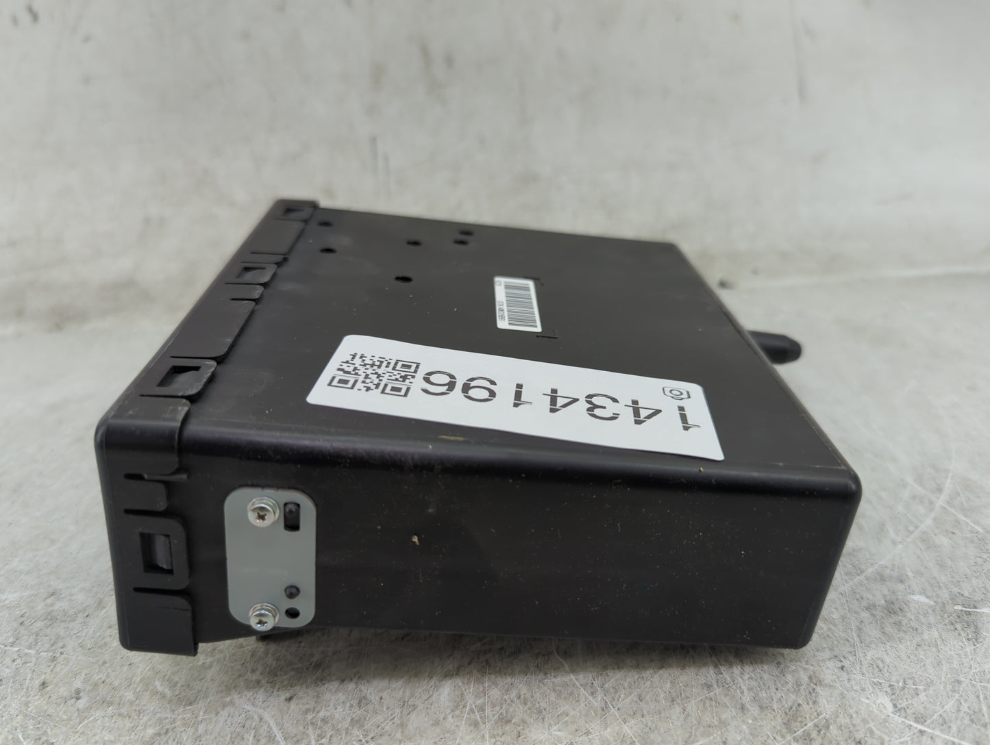 2015-2015 Chevrolet Tahoe Radio Cd Changer - Oemusedautoparts1.com