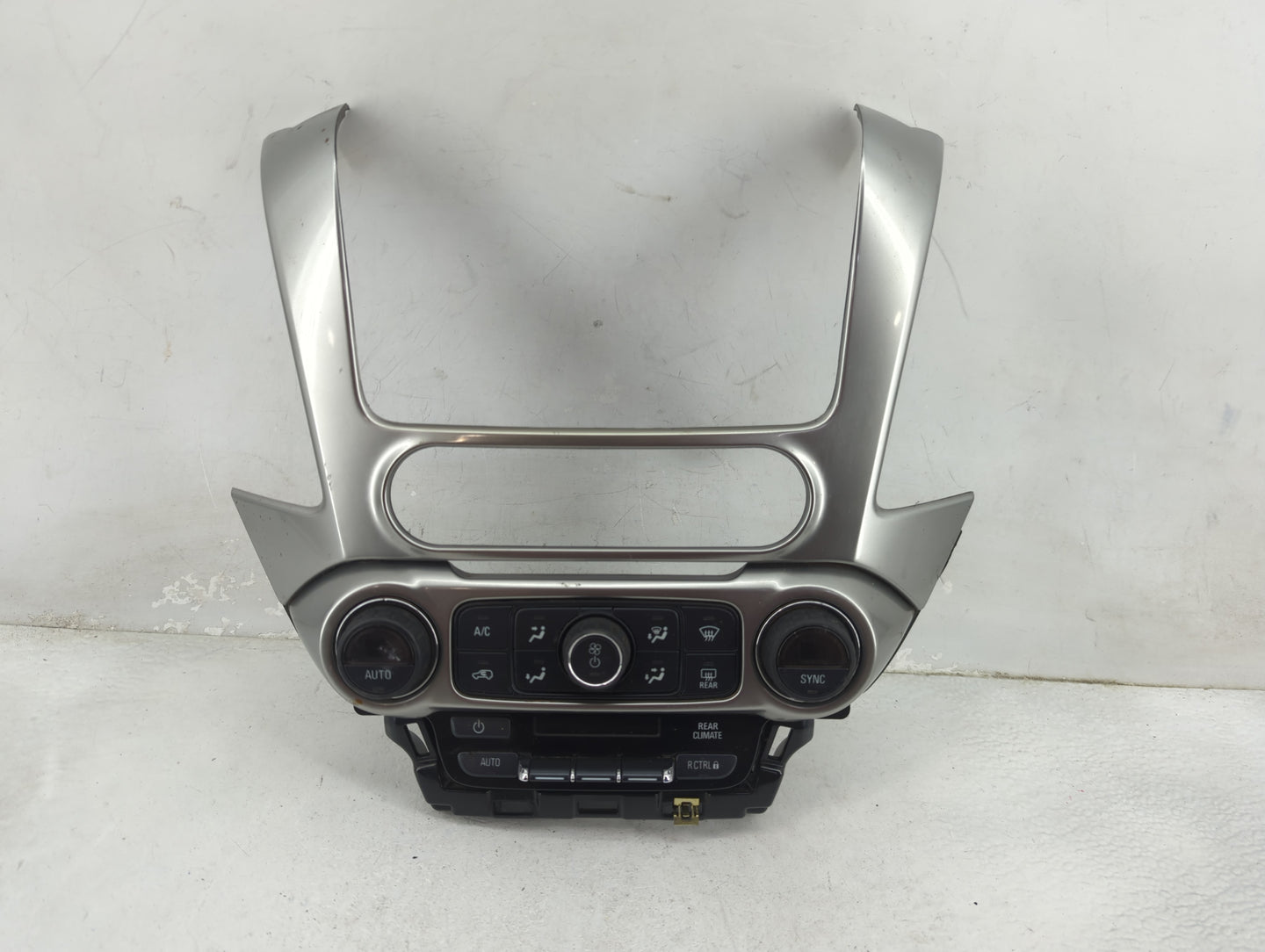 2015-2017 Chevrolet Tahoe Climate Control Module Temperature AC/Heater Replacement P/N:23449657 7370200000000X Fits OEM Used