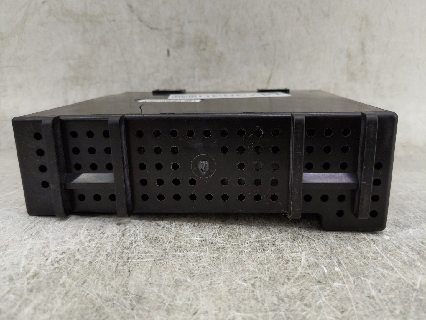 2015 Chevrolet Tahoe Radio AM FM Cd Player Receiver Replacement P/N:13598655 111000-5640E101, 23105453 Fits OEM Used Auto Pa