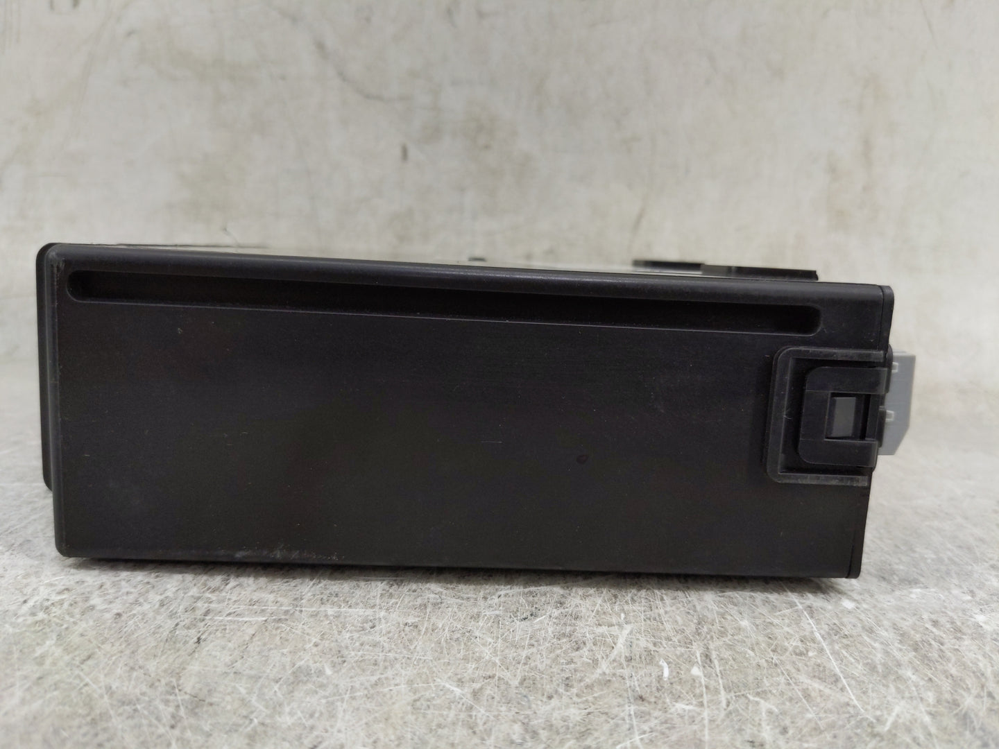 2015 Chevrolet Tahoe Radio AM FM Cd Player Receiver Replacement P/N:13598655 111000-5640E101, 23105453 Fits OEM Used Auto Pa