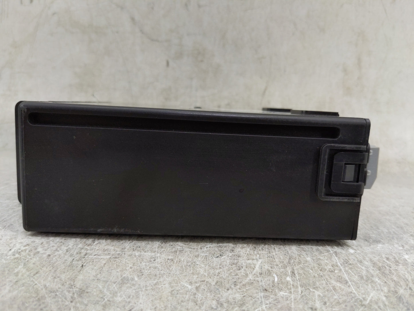 2015 Chevrolet Tahoe Radio AM FM Cd Player Receiver Replacement P/N:13598655 111000-5640E101, 23105453 Fits OEM Used Auto Pa