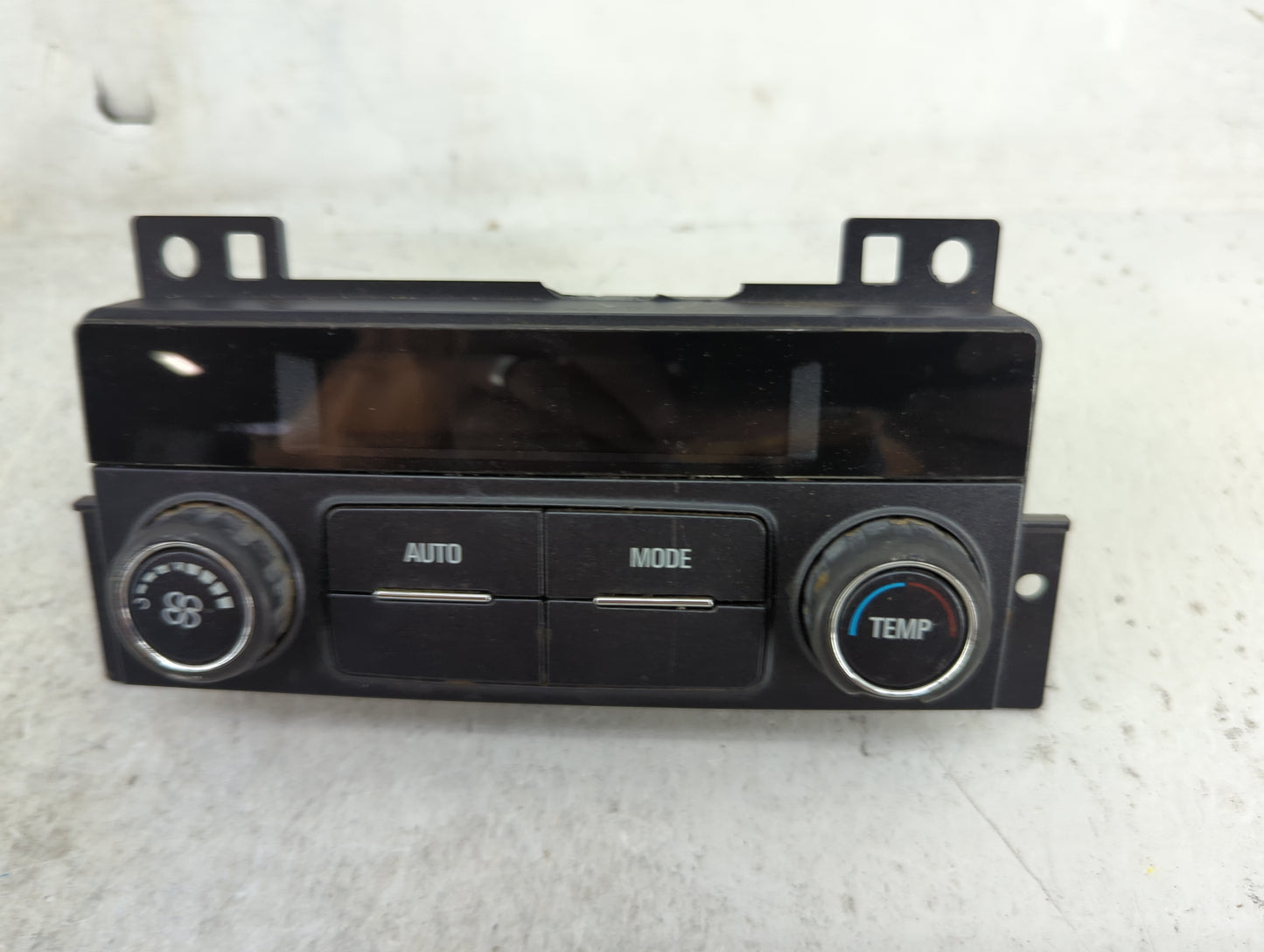 2015-2020 Chevrolet Tahoe Climate Control Module Temperature AC/Heater Replacement Fits OEM Used Auto Parts - Oemusedautopar
