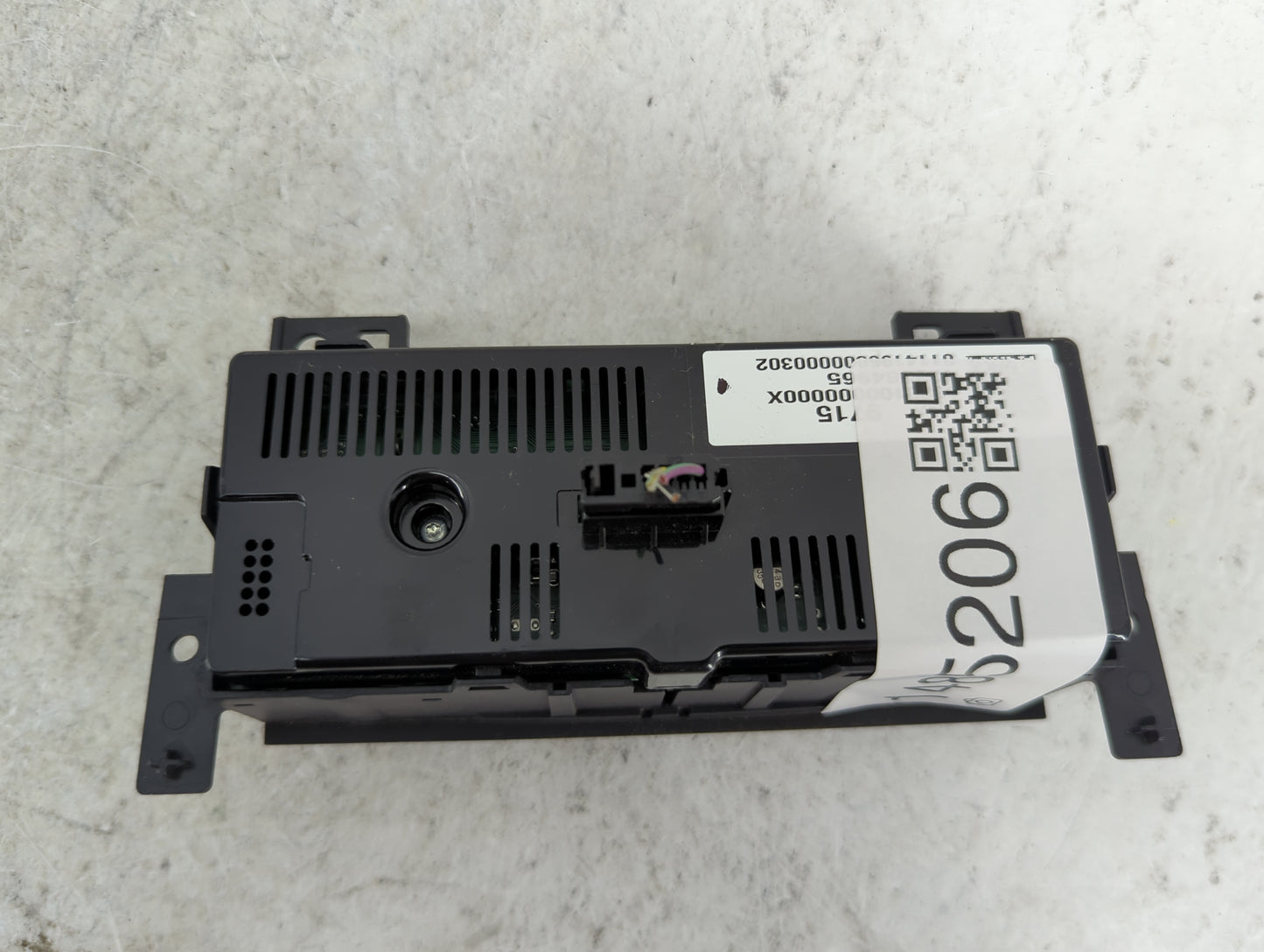 2015-2020 Chevrolet Tahoe Climate Control Module Temperature AC/Heater Replacement Fits OEM Used Auto Parts - Oemusedautopar