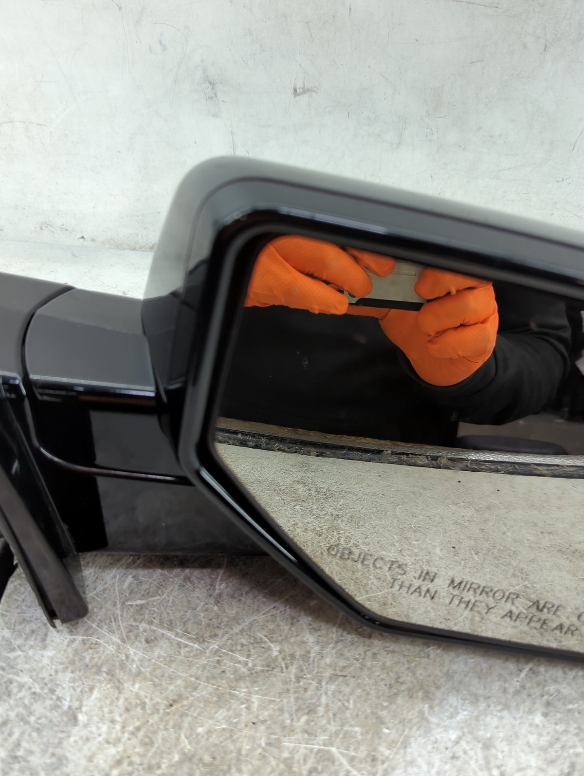 2015-2020 Chevrolet Tahoe Passenger Side View Mirror - Right Door Mirror OEM Used - Oemusedautoparts1.com
