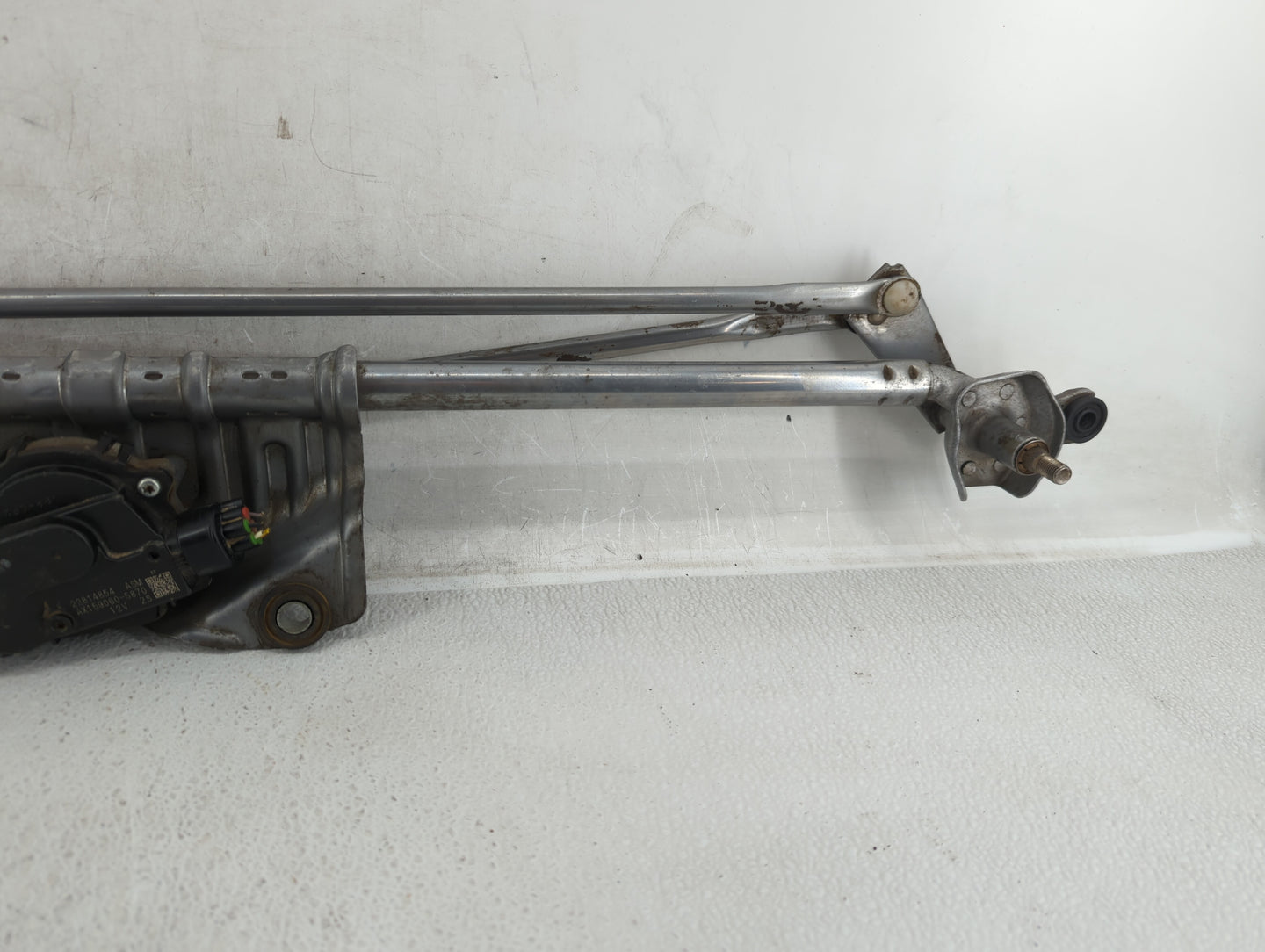 2015-2020 Chevrolet Tahoe Front Windshield Wiper Motor P/N:AX159060-5870 22814854 Fits Fits 2015 2016 2017 2018 2019 2020 OE