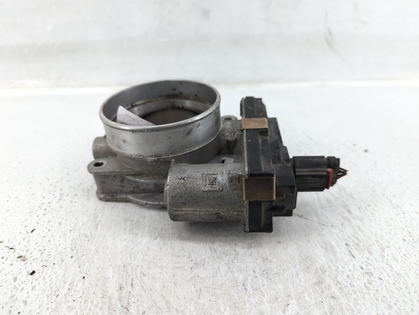 2015-2022 Chevrolet Tahoe Throttle Body P/N:12617792 Fits Fits 2014 2015 2016 2017 2018 2019 2020 2021 2022 OEM Used Auto Pa