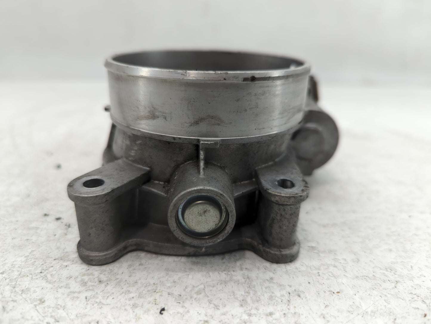 2015-2022 Chevrolet Tahoe Throttle Body P/N:12617792 Fits Fits 2014 2015 2016 2017 2018 2019 2020 2021 2022 OEM Used Auto Pa