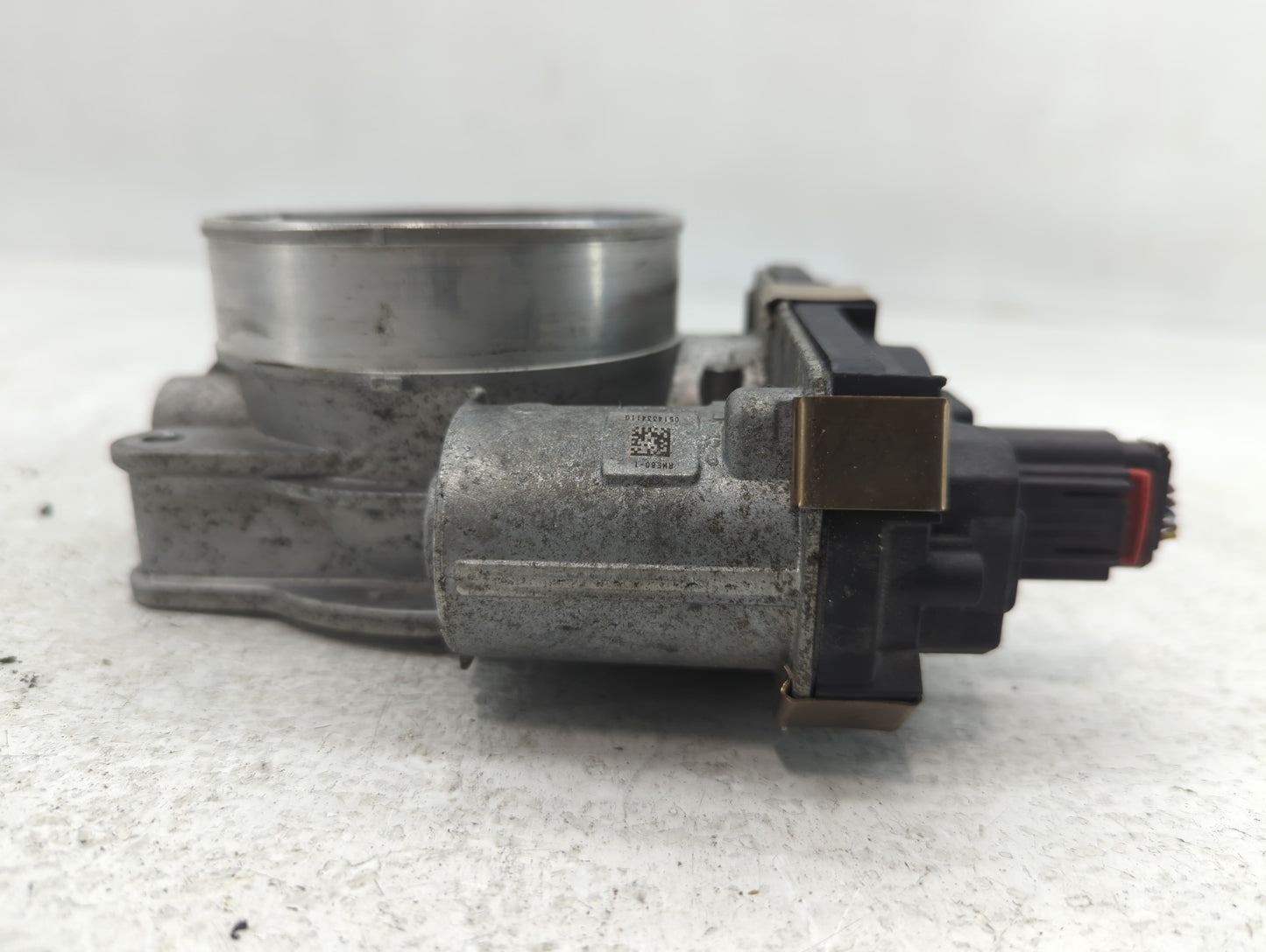 2015-2022 Chevrolet Tahoe Throttle Body P/N:12617792 Fits Fits 2014 2015 2016 2017 2018 2019 2020 2021 2022 OEM Used Auto Pa