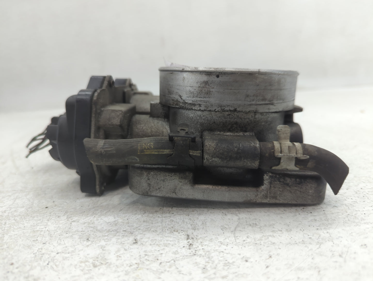 2015-2022 Chevrolet Tahoe Throttle Body P/N:161272 Fits Fits 2014 2015 2016 2017 2018 2019 2020 2021 2022 OEM Used Auto Part