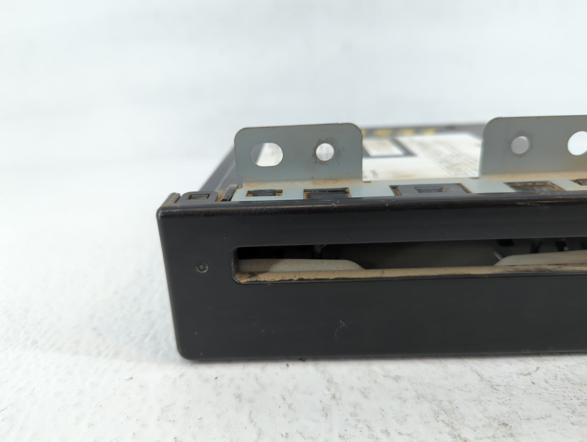 2015-2016 Chevrolet Tahoe Am Fm Cd Player Radio Receiver 716902 - Oemusedautoparts1.com