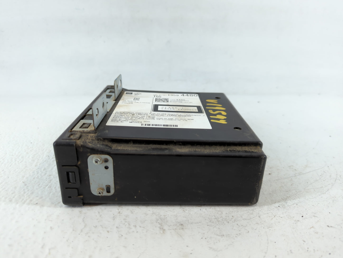 2015-2016 Chevrolet Tahoe Am Fm Cd Player Radio Receiver - Oemusedautoparts1.com