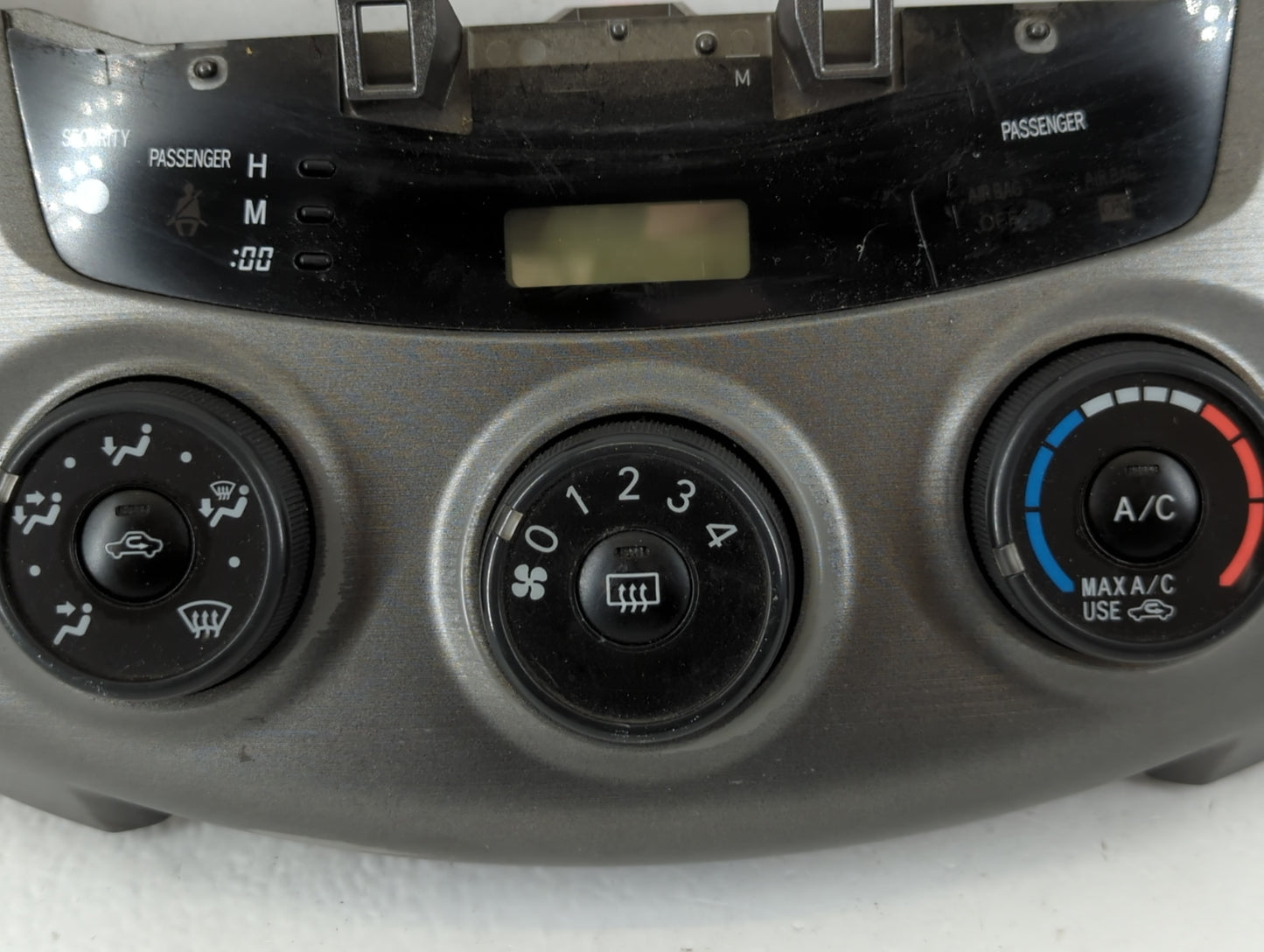 2015-2020 Chevrolet Tahoe Climate Control Module Temperature AC/Heater Replacement P/N:75D743 Fits OEM Used Auto Parts - Oem