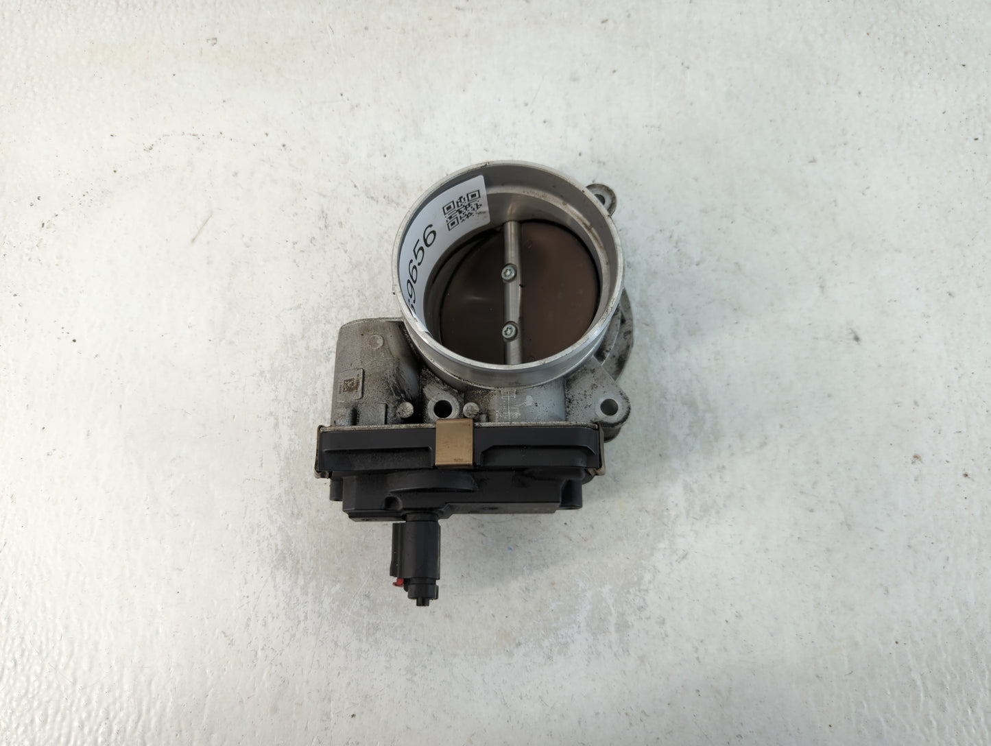 2015-2022 Chevrolet Tahoe Throttle Body P/N:12617792 Fits Fits 2014 2015 2016 2017 2018 2019 2020 2021 2022 OEM Used Auto Pa