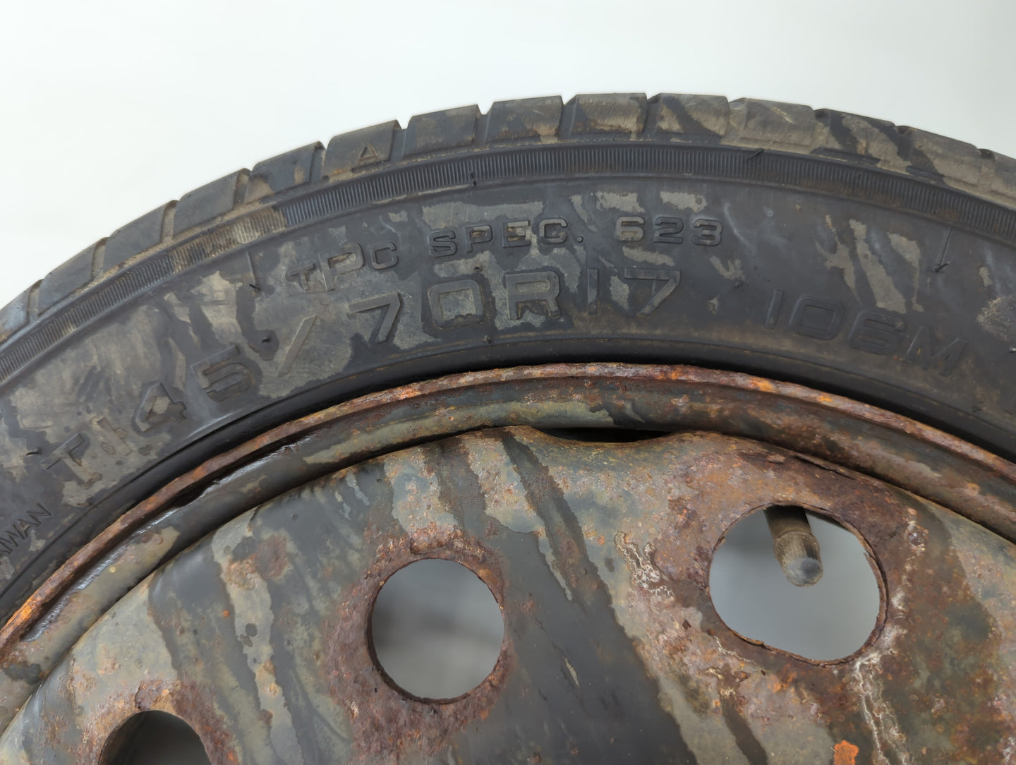 2015-2017 Chevrolet Traverse Spare Donut Tire Wheel Rim Oem - Oemusedautoparts1.com